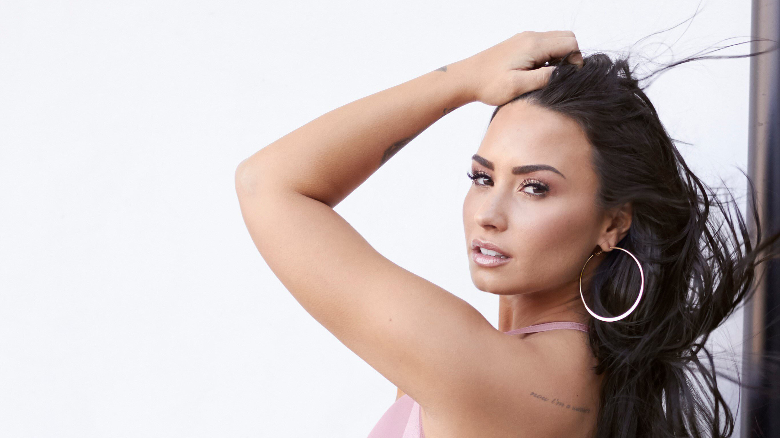 Demi Lovato, HD backgrounds, High resolution wallpaper, Alluring beauty, 2730x1540 HD Desktop