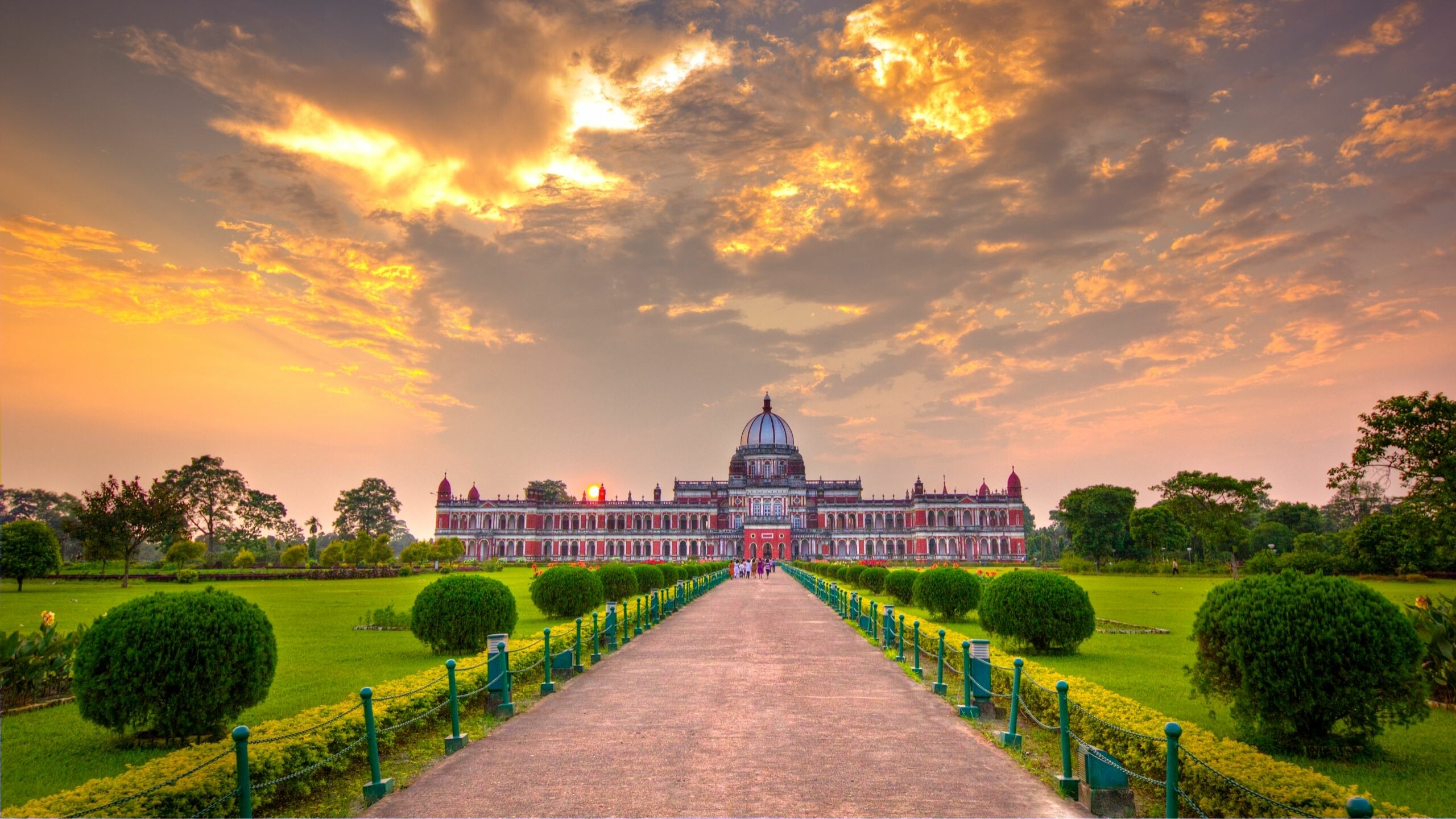 Cooch Behar Palace, India Wallpaper, 2560x1440 HD Desktop