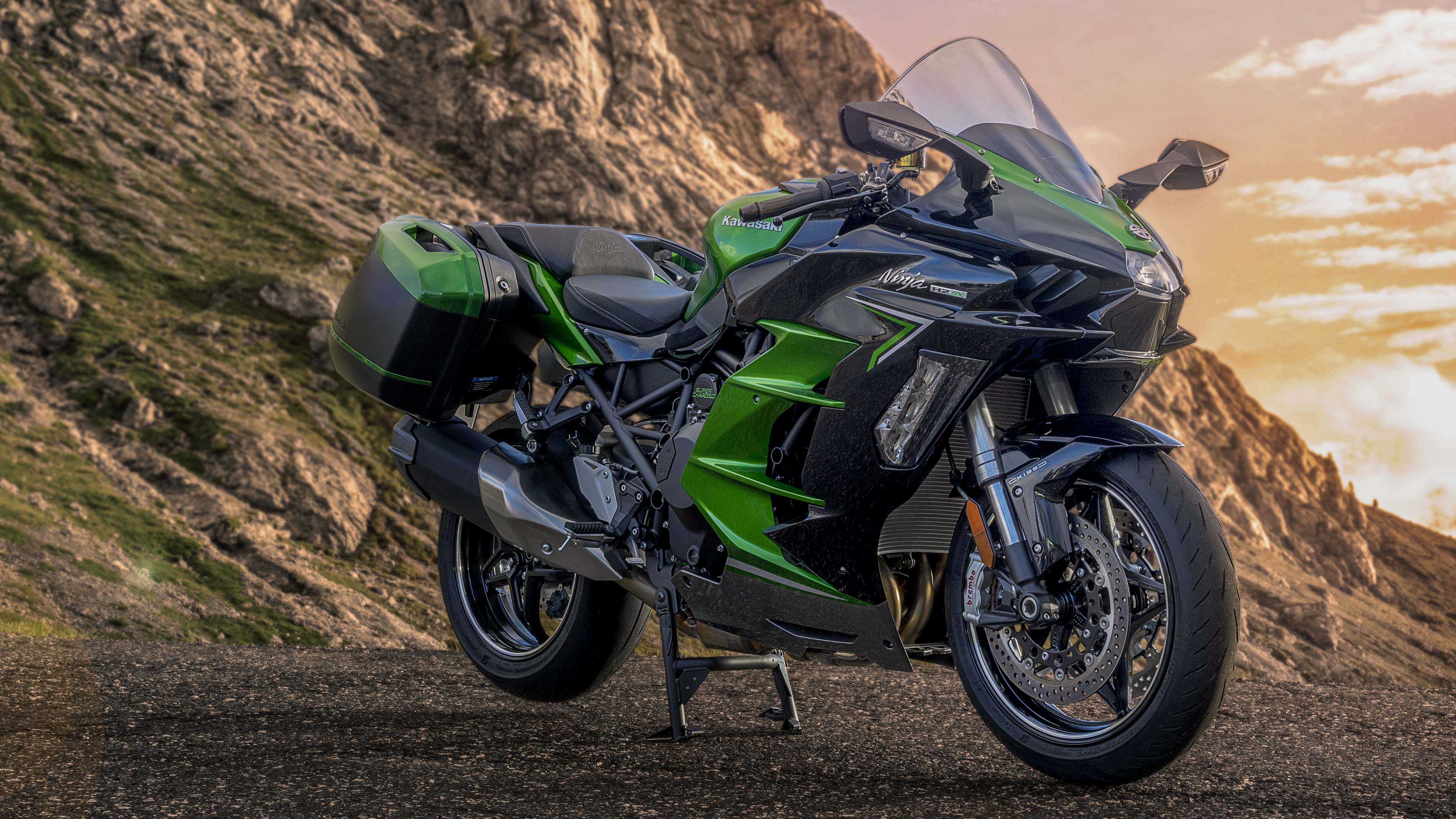 2022 Model, Kawasaki Ninja H2 Wallpaper, 3840x2160 4K Desktop