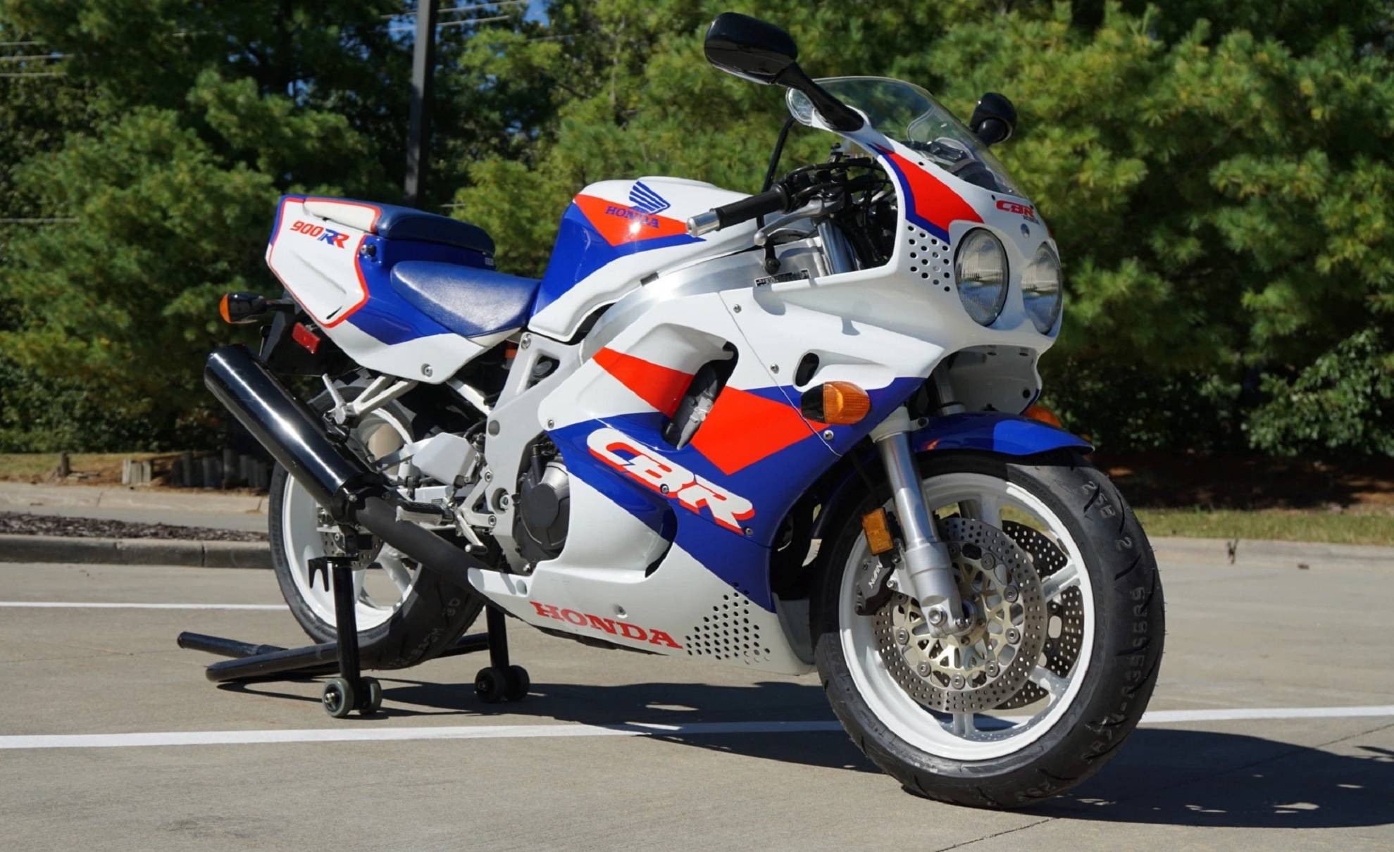 Honda CBR900RR, Top sportsbike list, Performance-driven machine, Motorcycle greatness, 1980x1210 HD Desktop