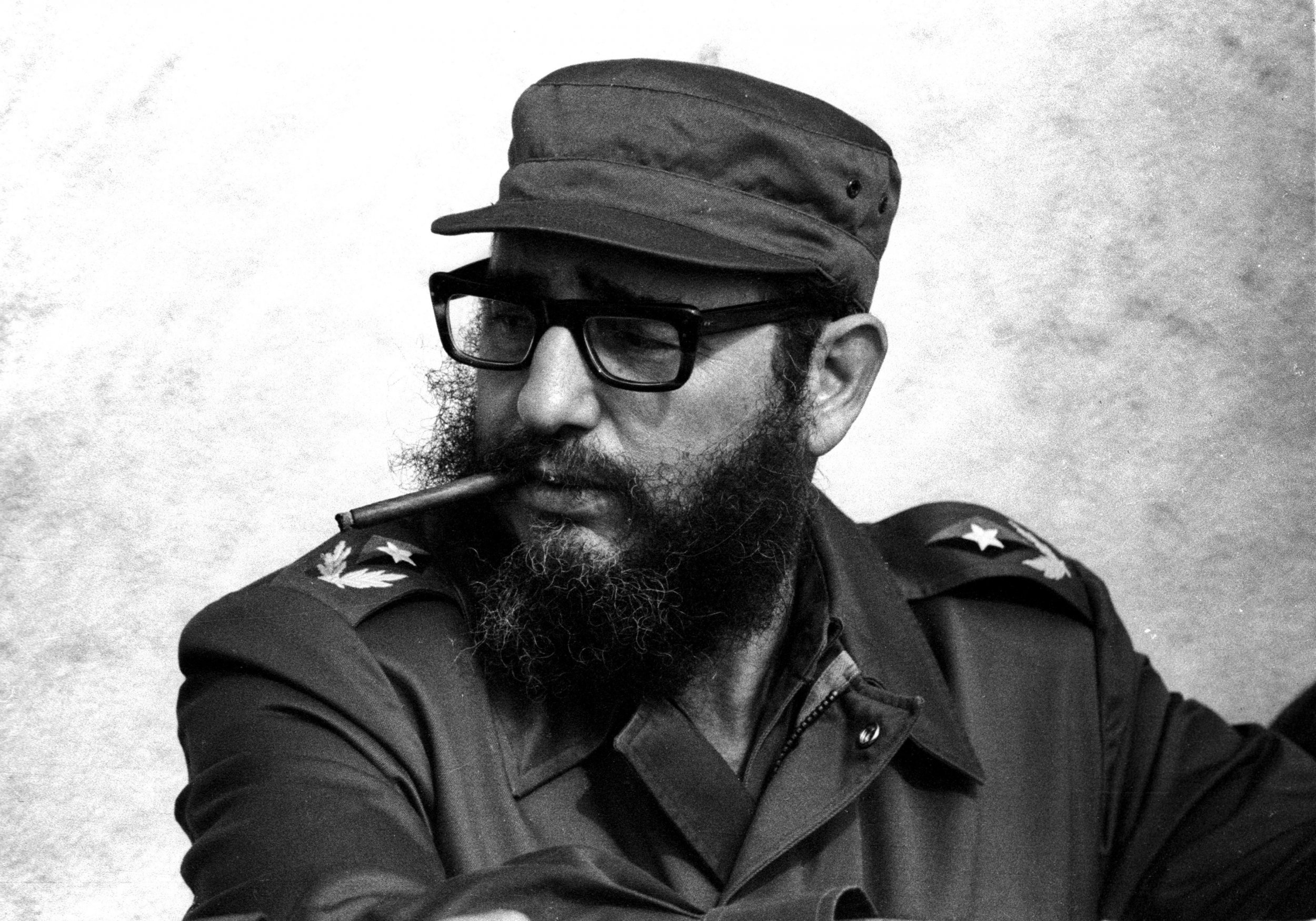 Fidel Castro, End of an era, Leader's passing, Cuba's loss, 2500x1750 HD Desktop