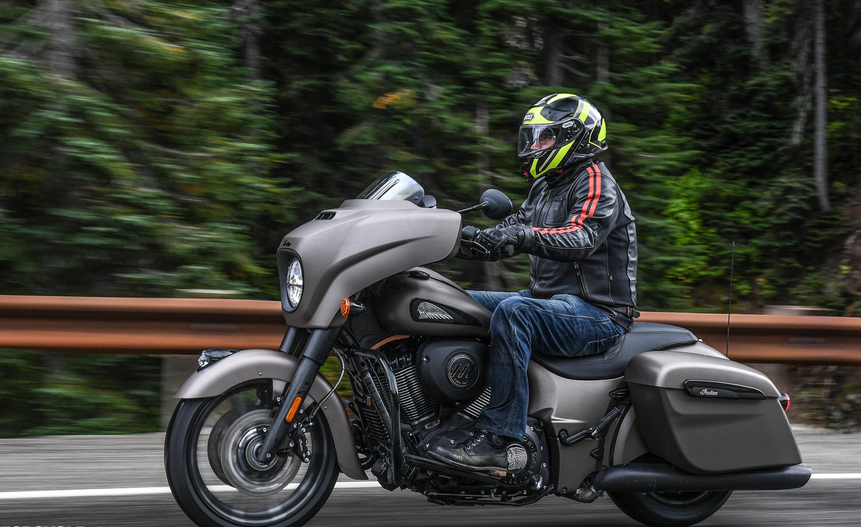 Indian Chieftain, Dark Horse edition, Bold and powerful, Unmatched presence, 3000x1840 HD Desktop