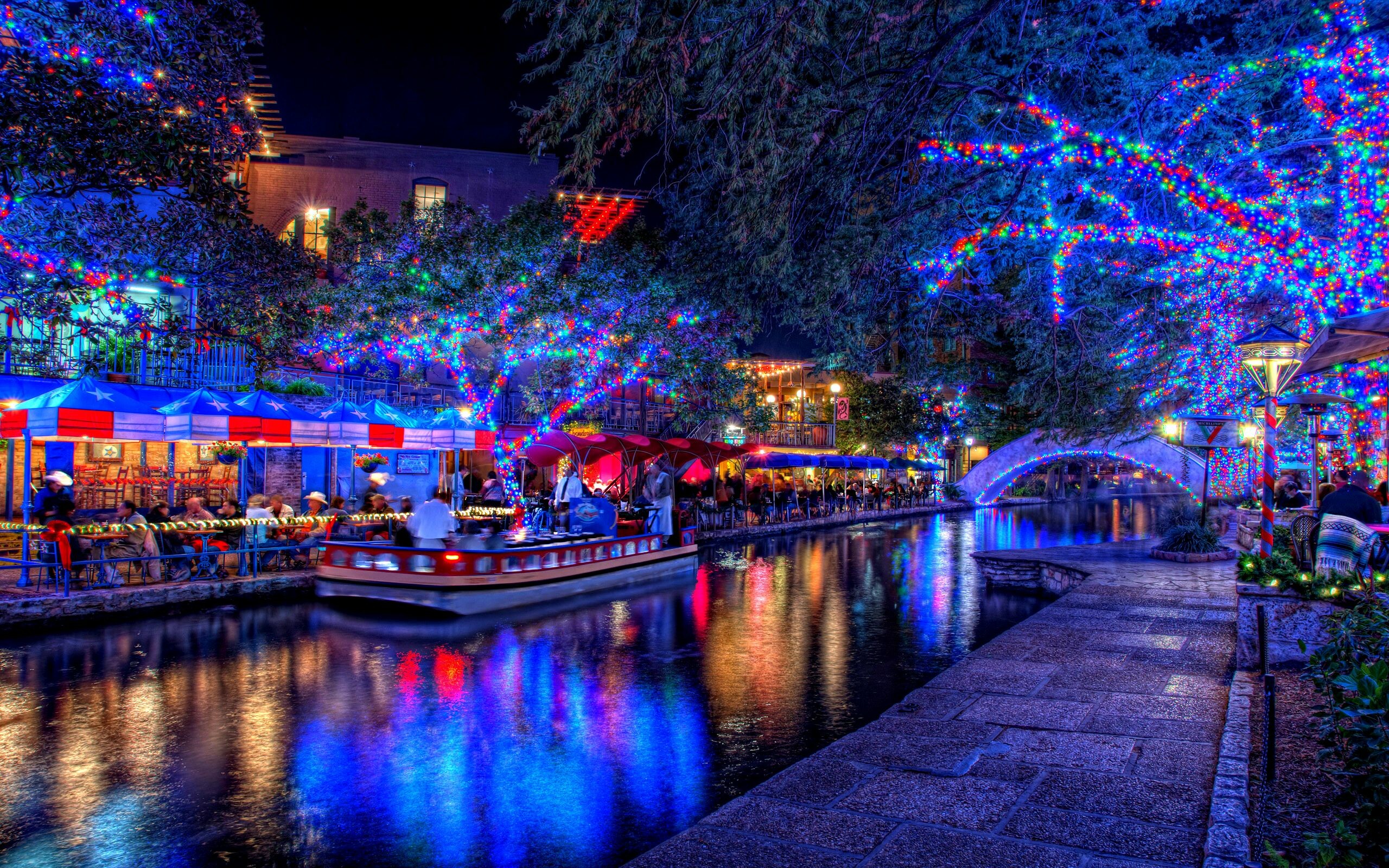 San Antonio River Walk, Christmas Lights Wallpaper, 2560x1600 HD Desktop