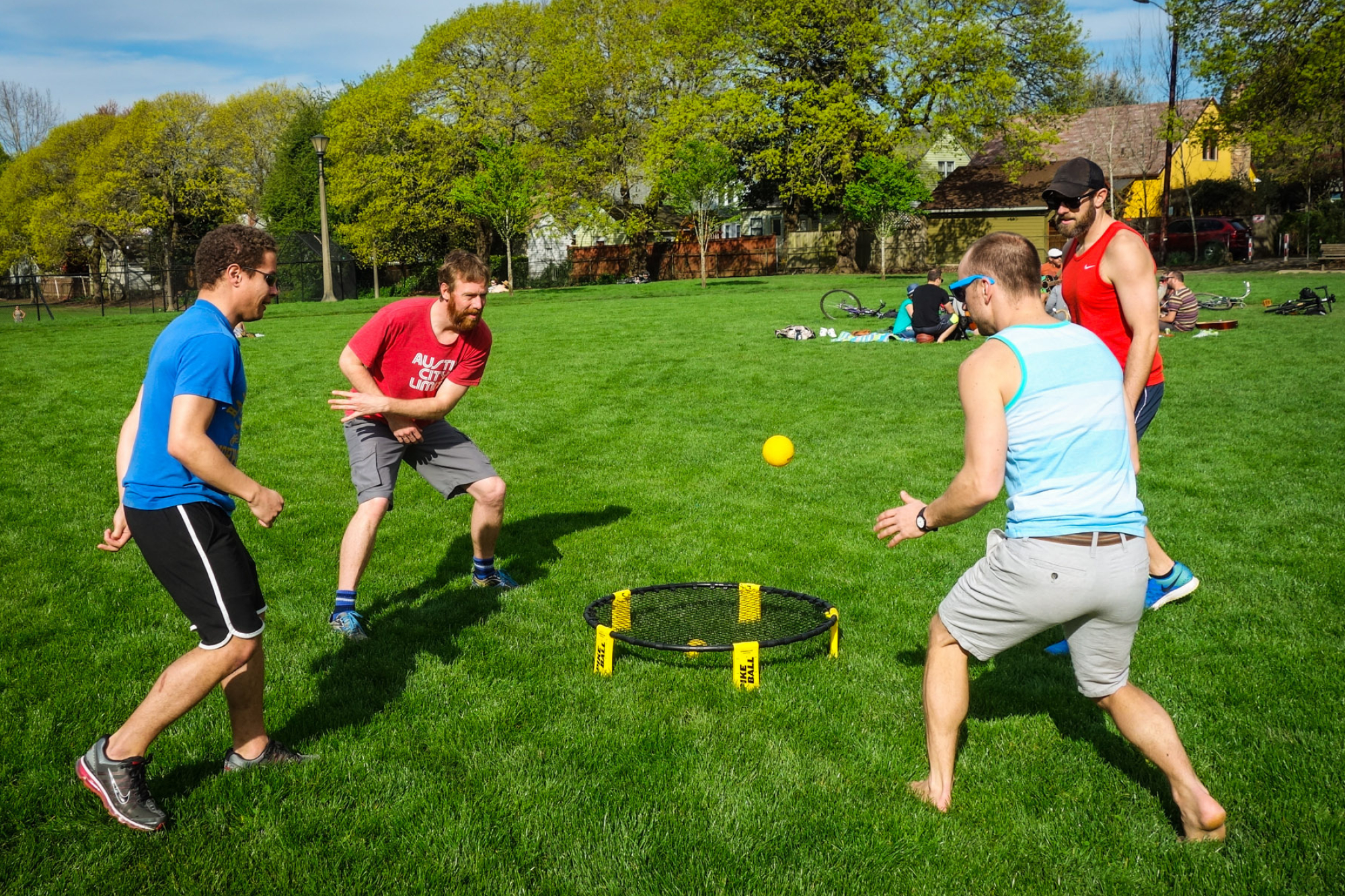 Spikeball review, Spoiler alert, Awesome game, Cleverhiker, 2000x1340 HD Desktop