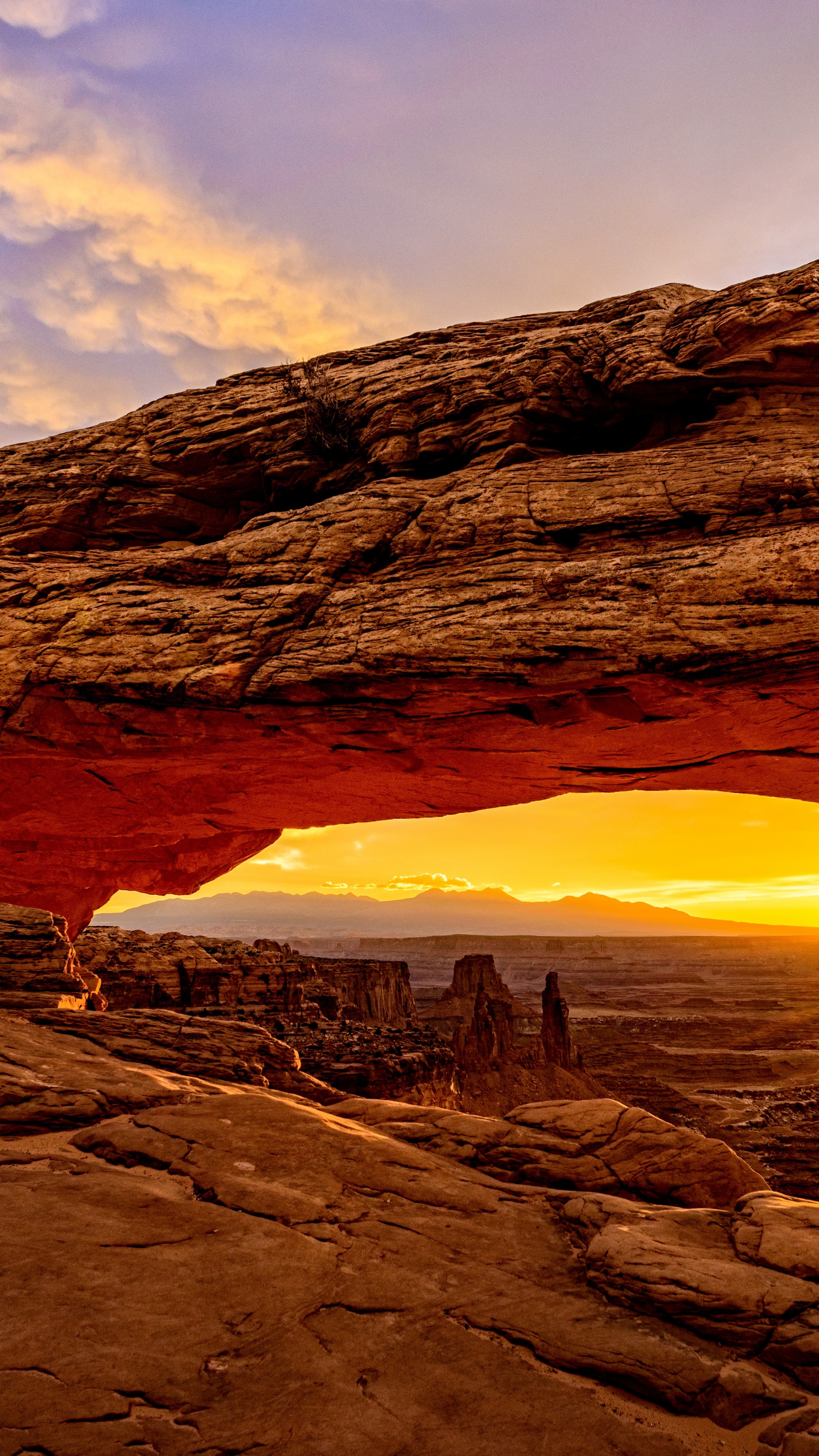 Utah travels, Mesa arch Utah, Mountains sunrise, 2160x3840 4K Phone