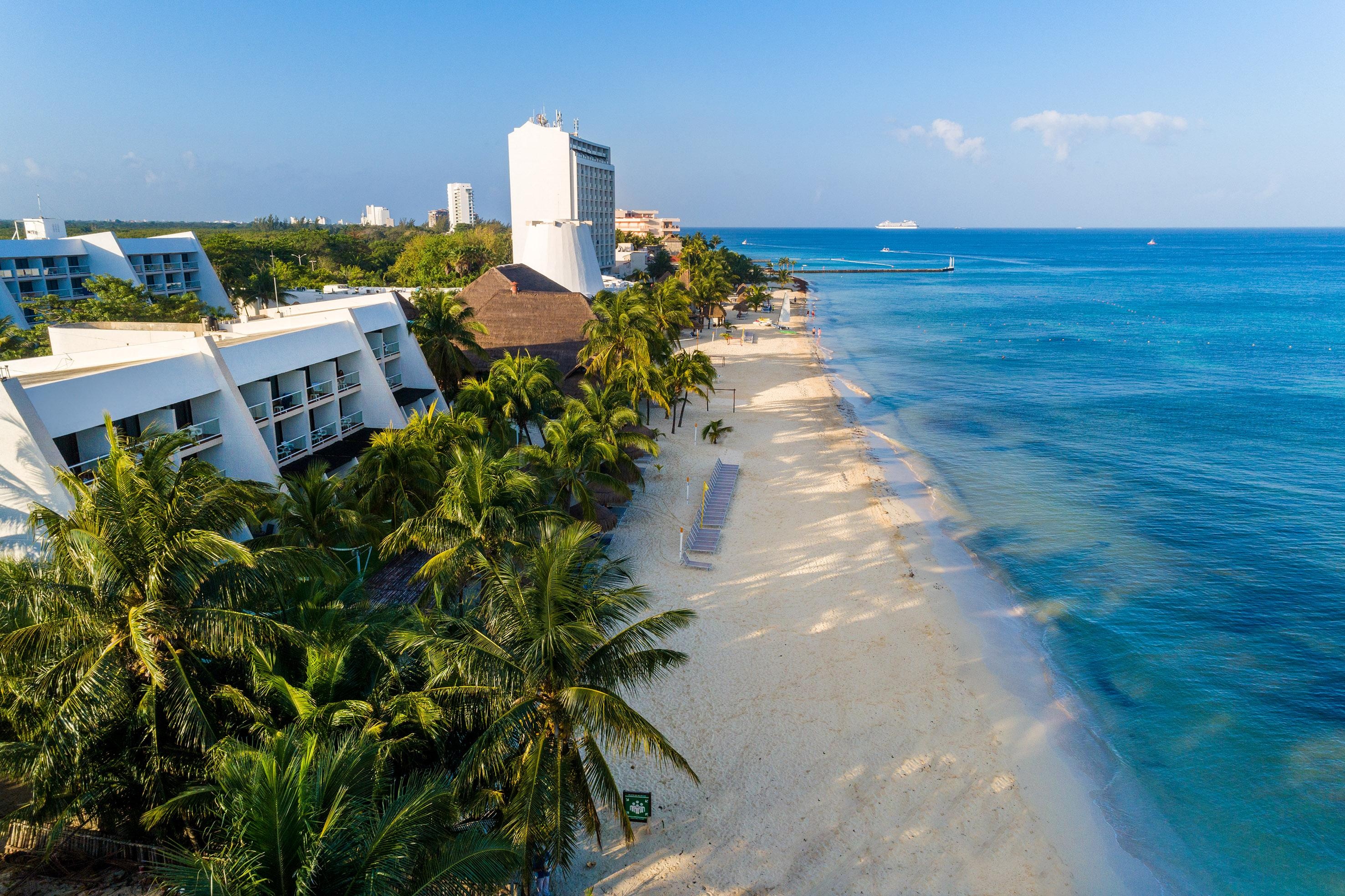 Meli Cozumel, Mexico getaway, Luxury accommodations, Unforgettable stay, 2960x1970 HD Desktop