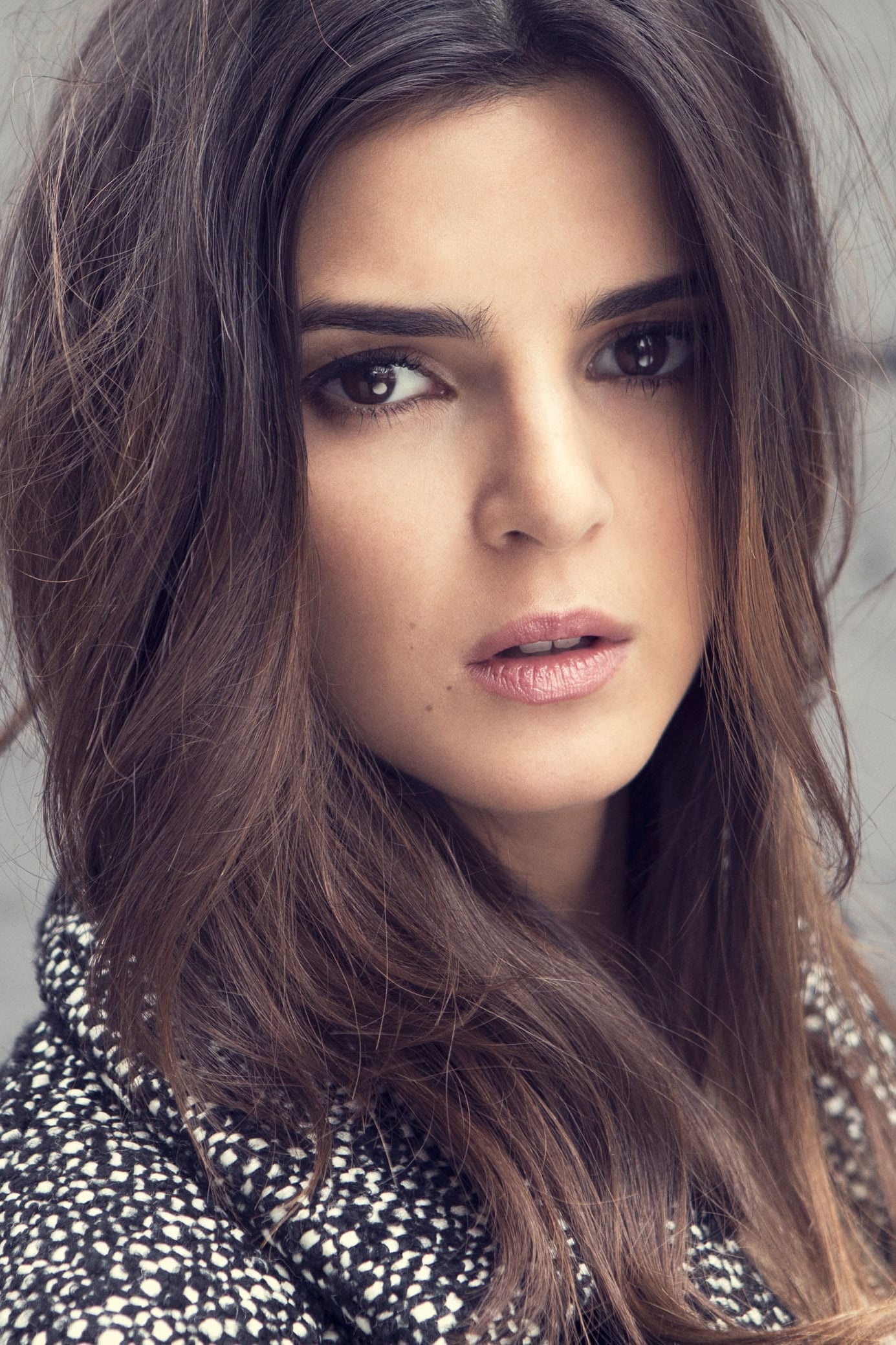 Clara Lago, Must-watch movies, Online streaming, Top, 1390x2080 HD Phone