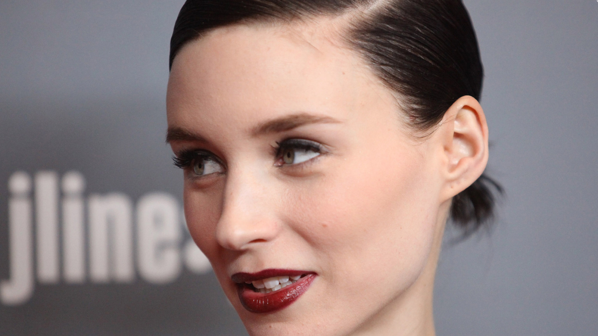 Rooney Mara, Gorgeous wallpaper, Celebrity charm, Mesmerizing look, 1920x1080 Full HD Desktop