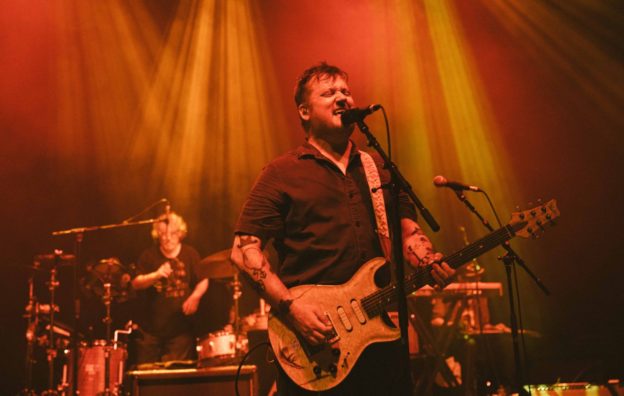 O2 Shepherd's Bush Empire, Modest Mouse (Band) Wallpaper, 2000x1270 HD Desktop