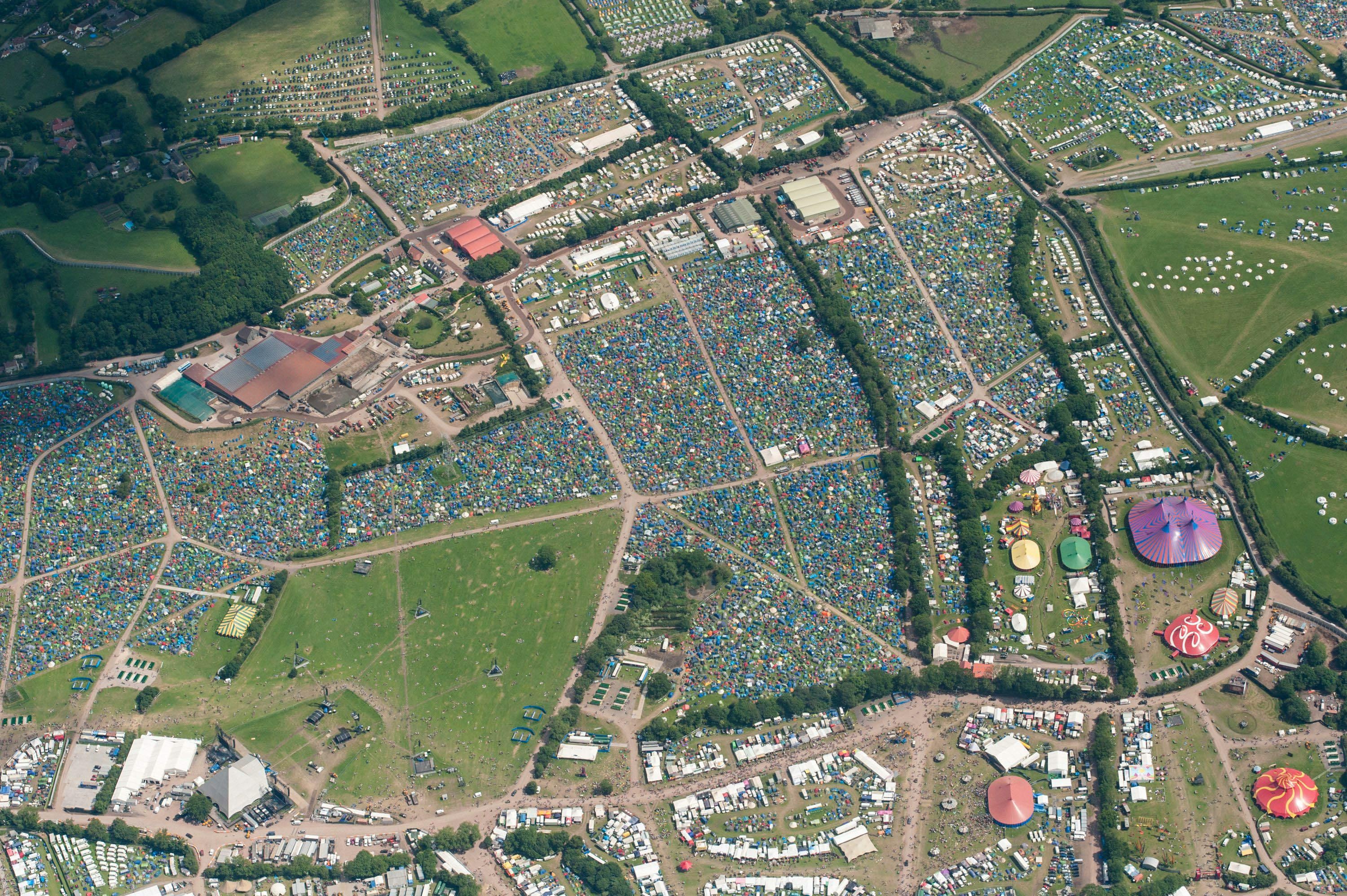 Glastonbury Festival, Worthy Farm location, Michael and Emily Eavis, Music legacy, 3000x2000 HD Desktop