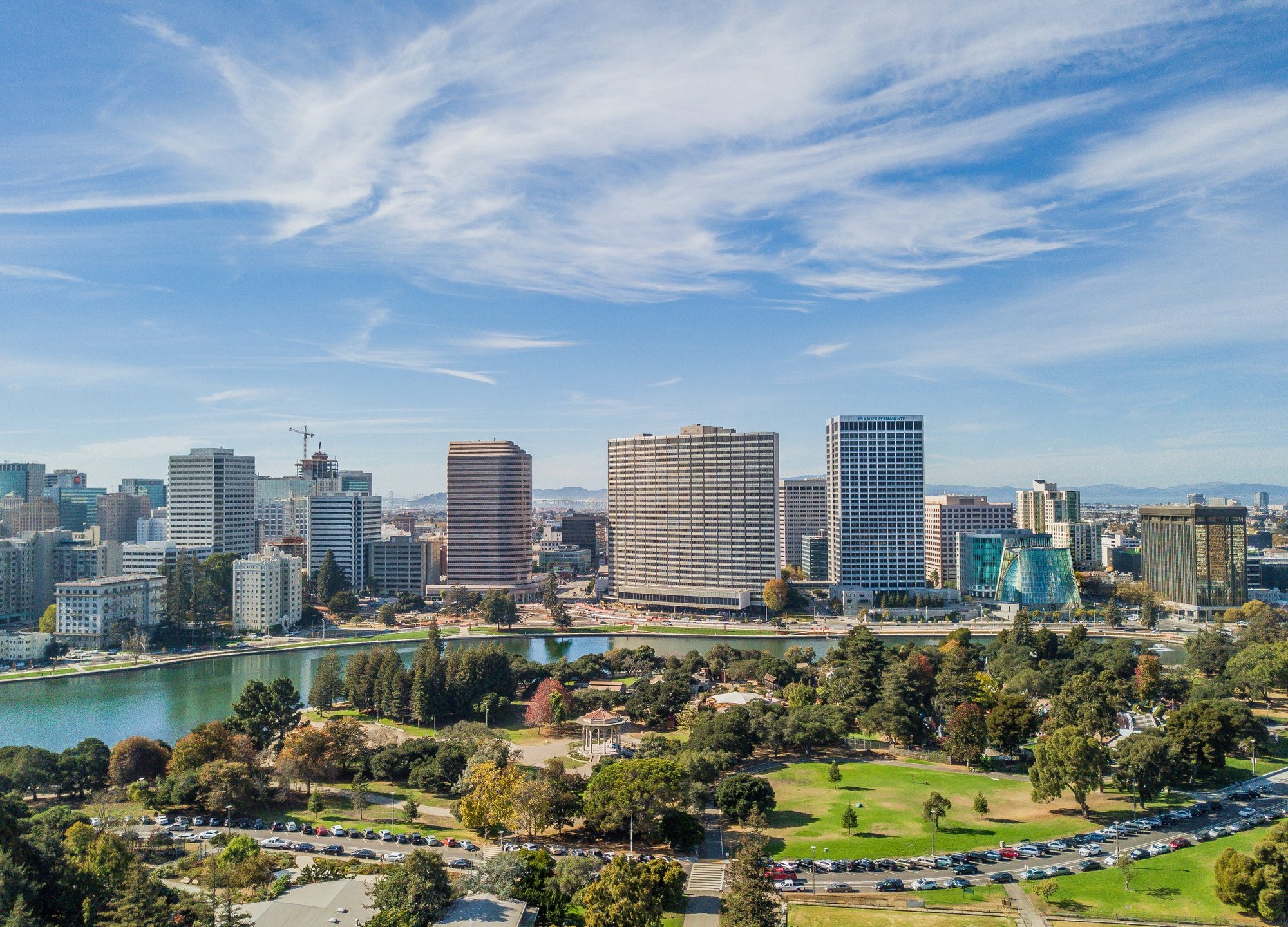 Oakland Skyline, Travel to Oakland, Points and miles, Nerdwallet, 2000x1440 HD Desktop