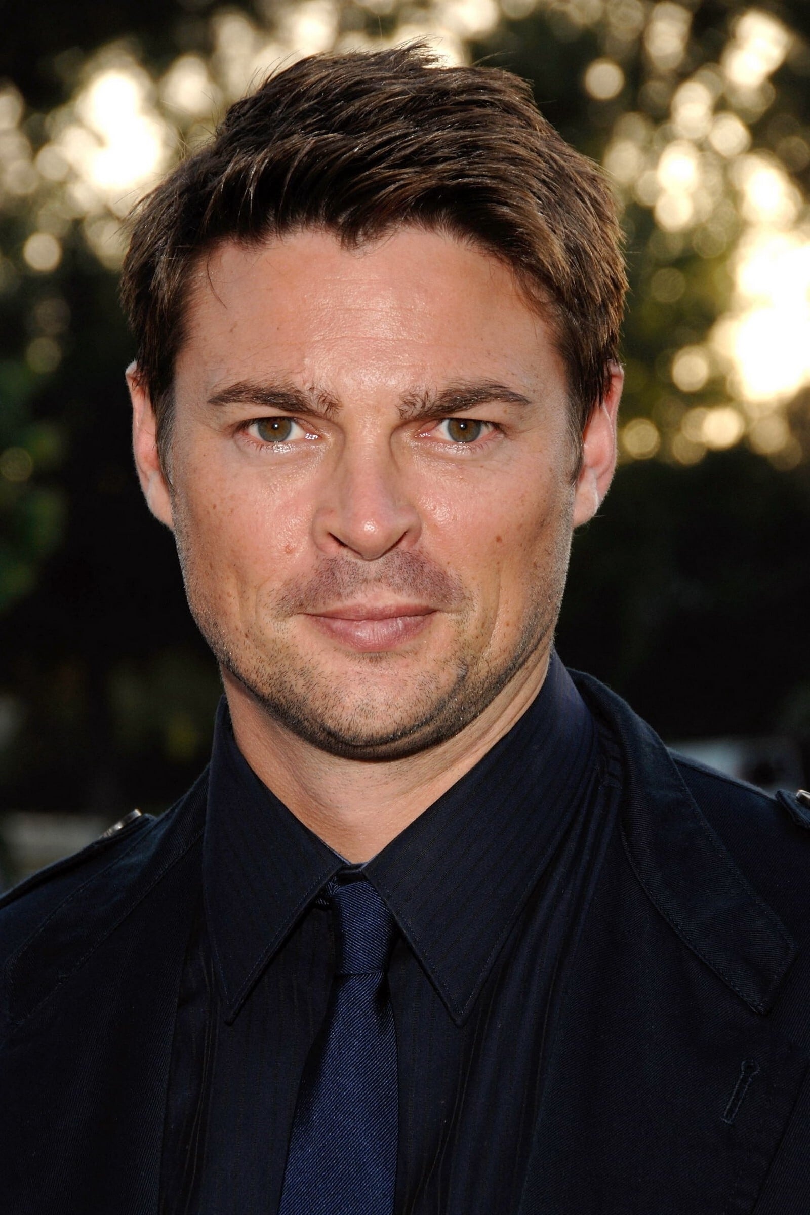 Karl Urban, Profile images, Movie database, TMDB, 1600x2400 HD Phone