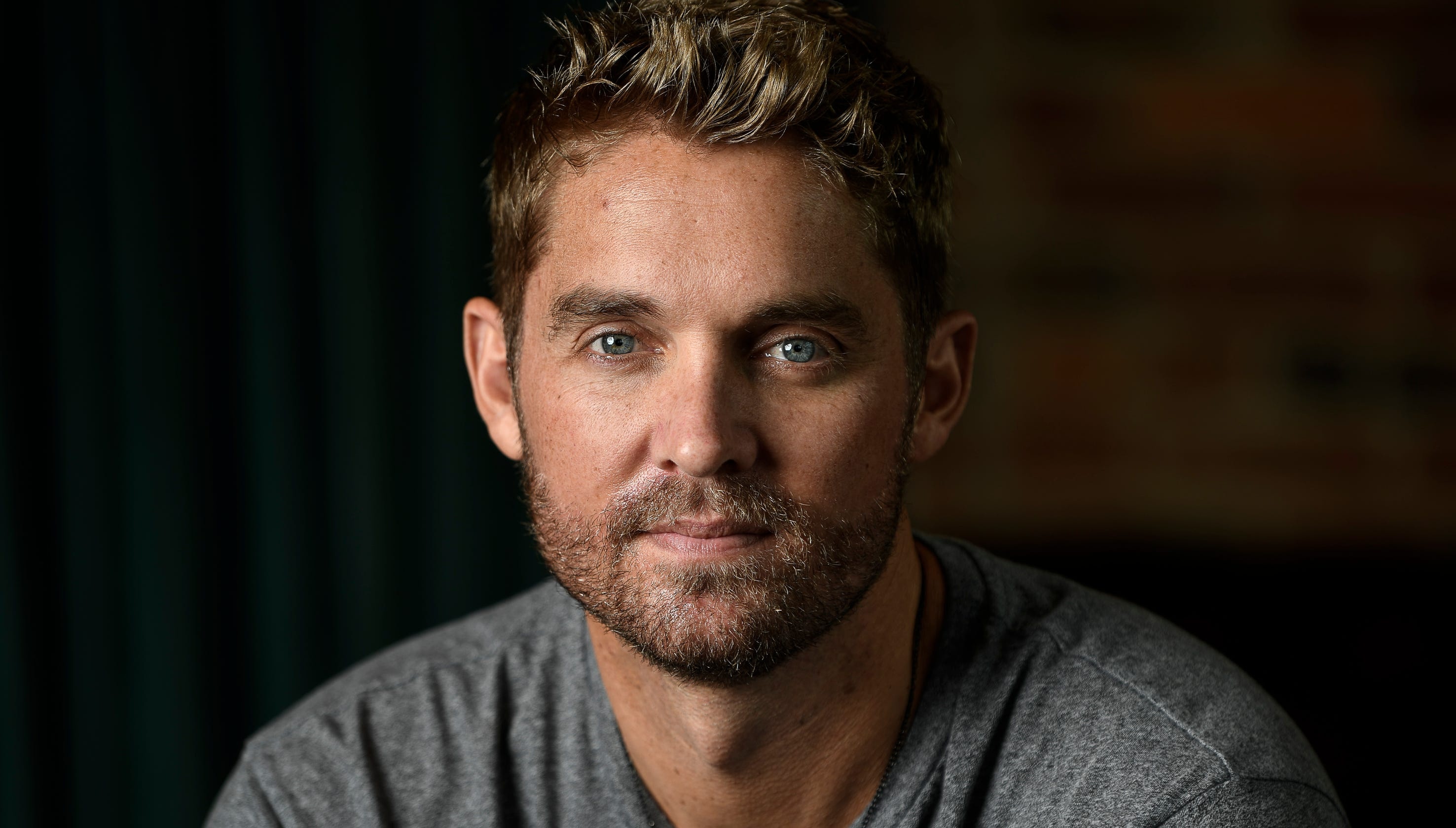 Brett Young, Solo artist, Enigmatic persona, 2960x1680 HD Desktop