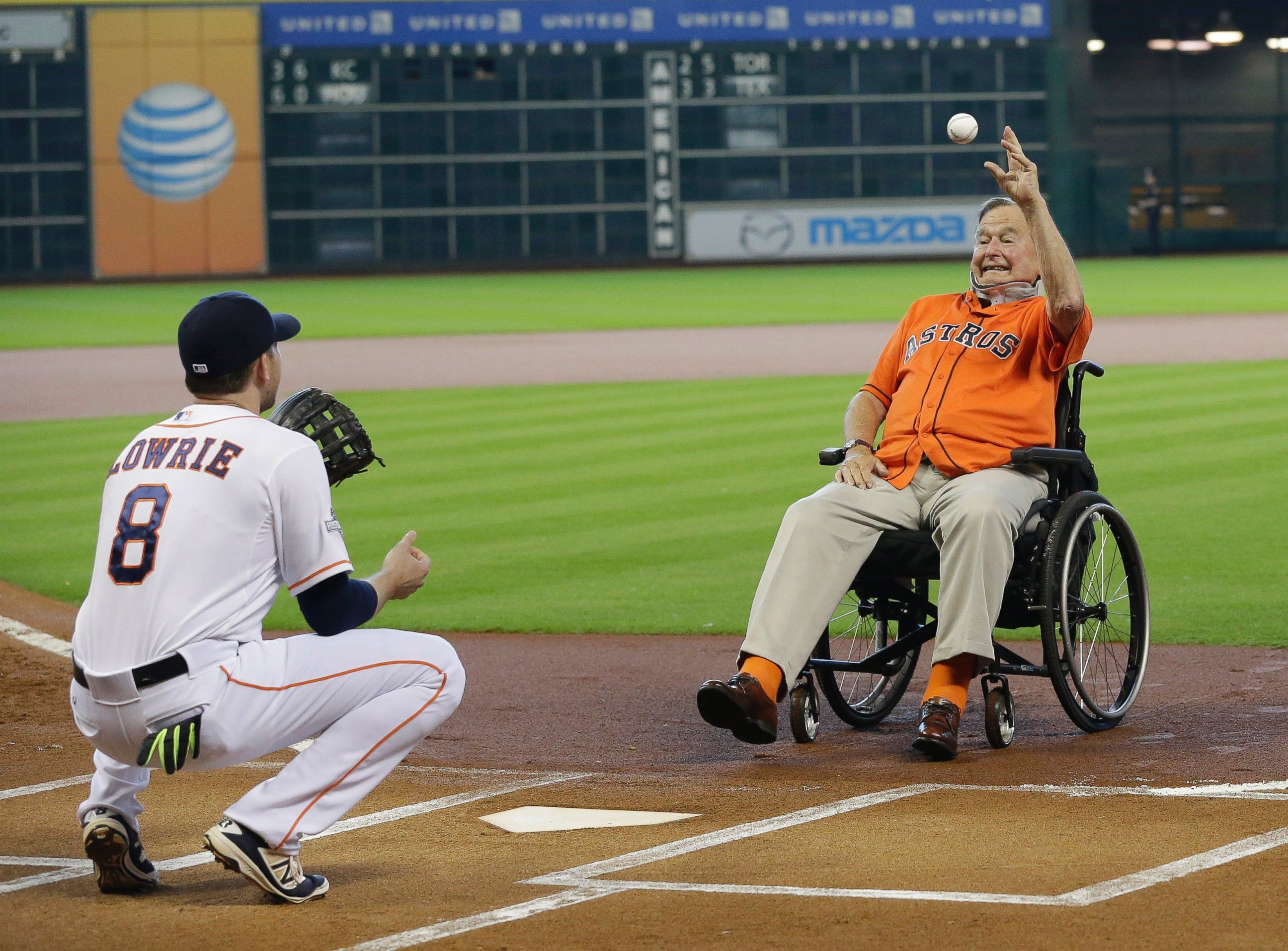 Jed Lowrie and George H. W. Bush, Houston Astros Wallpaper, 2600x1920 HD Desktop