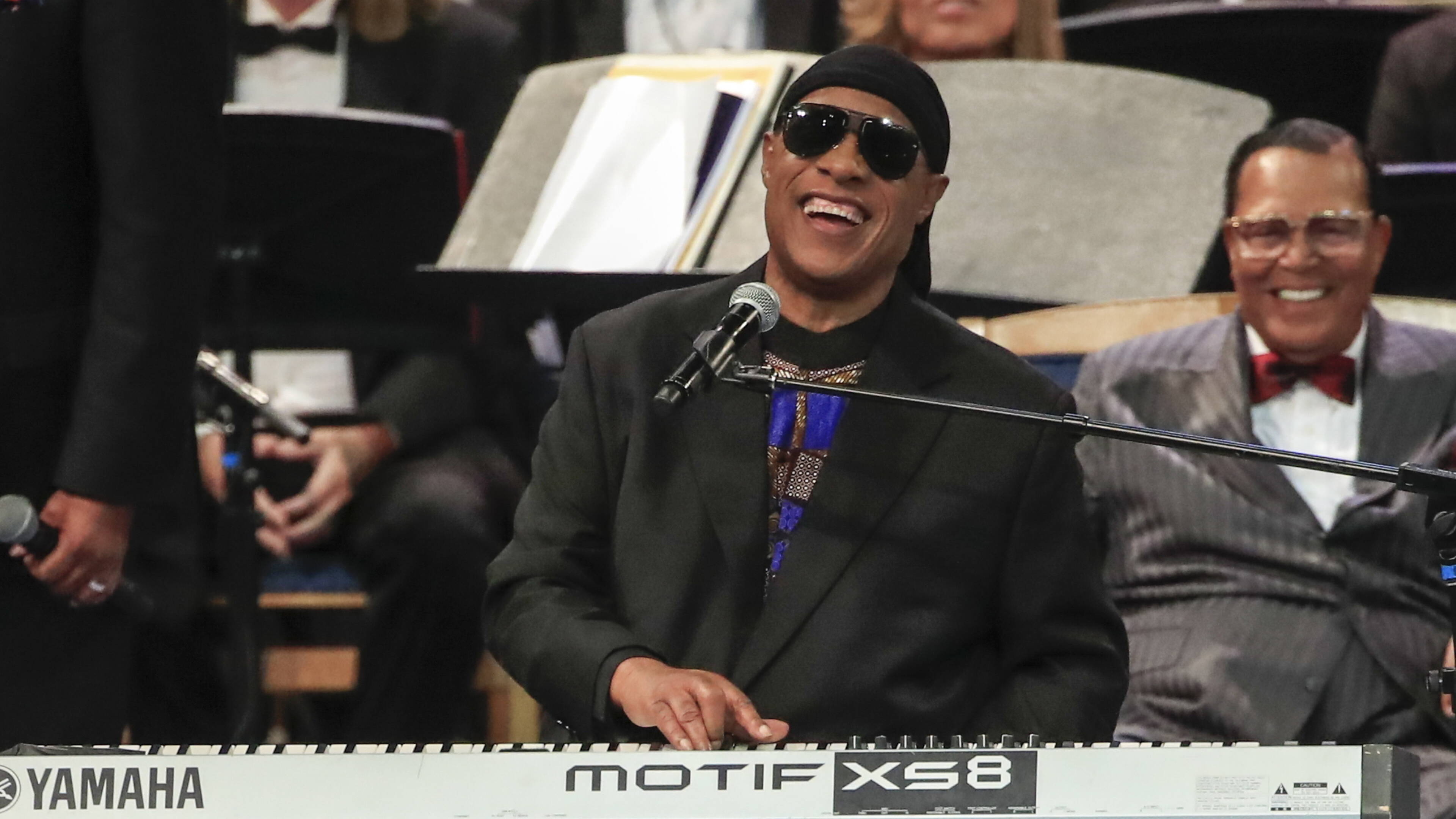 Stevie Wonder, kidney transplant, medical miracle, life-saving operation, 3840x2160 4K Desktop