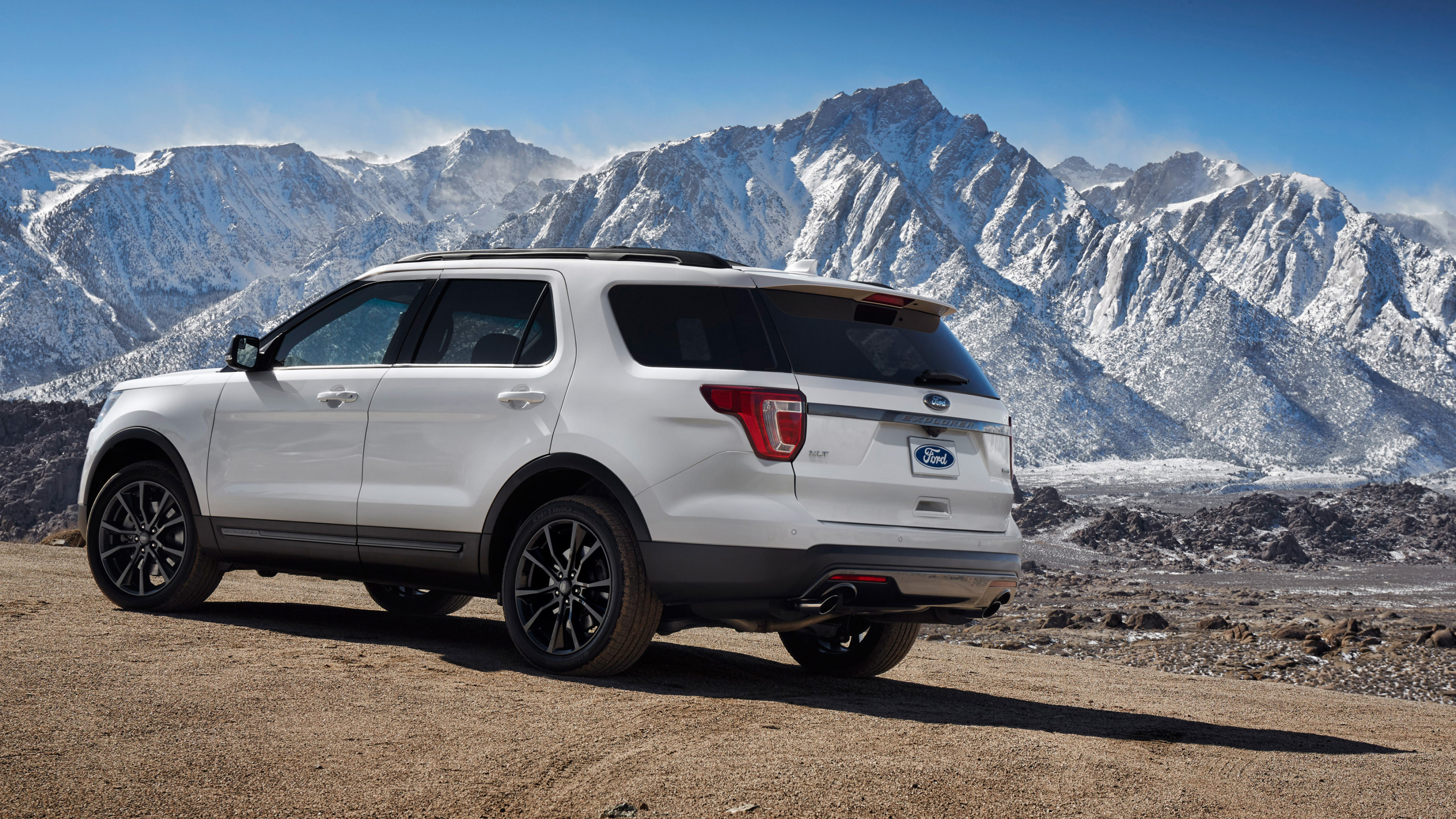 Ford Explorer, Power and performance, Unleash your drive, Unforgettable adventures, 3840x2160 4K Desktop