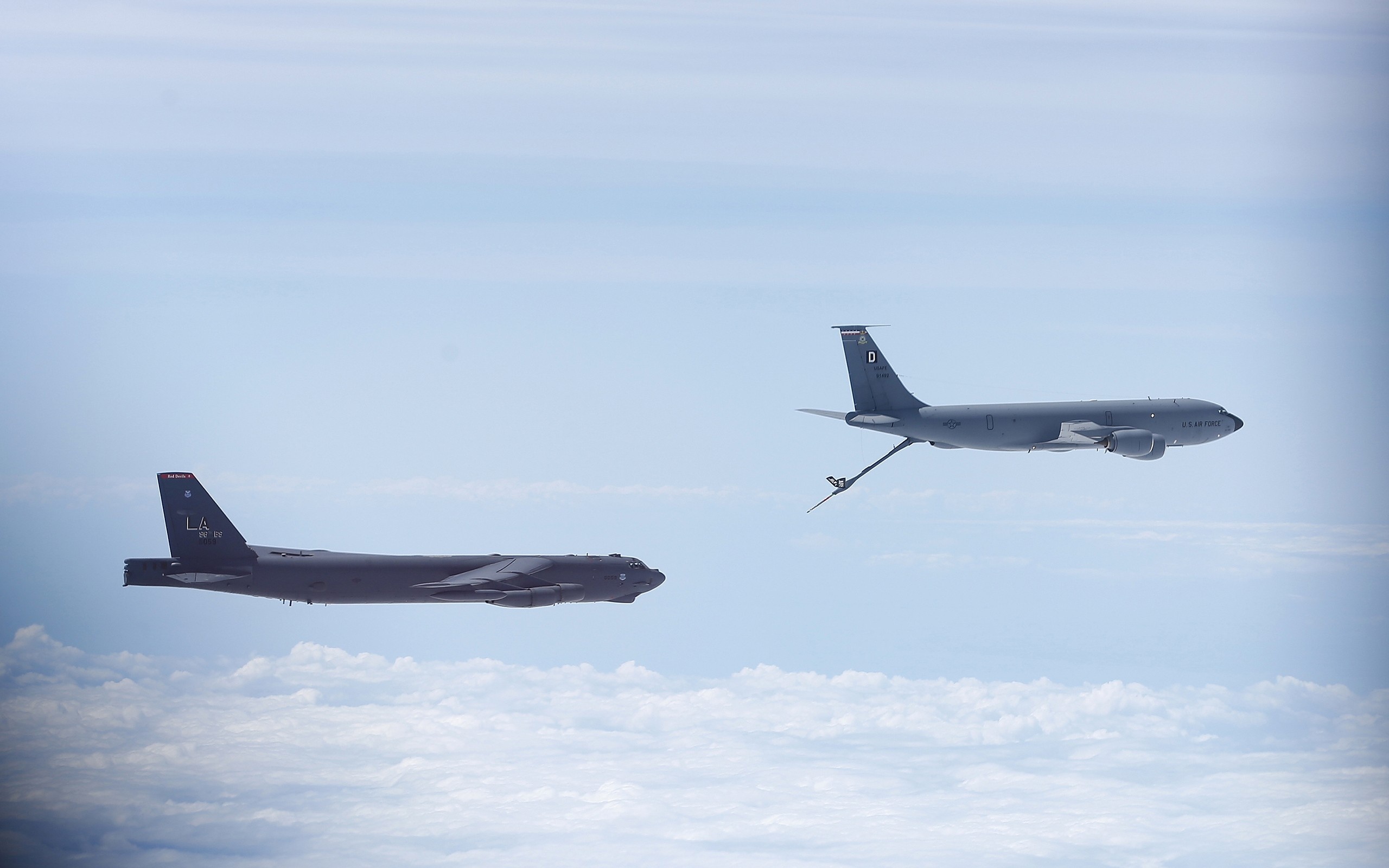 Boeing B-52 Stratofortress, KC-135 Stratotanker wallpaper, 2560x1600 HD Desktop