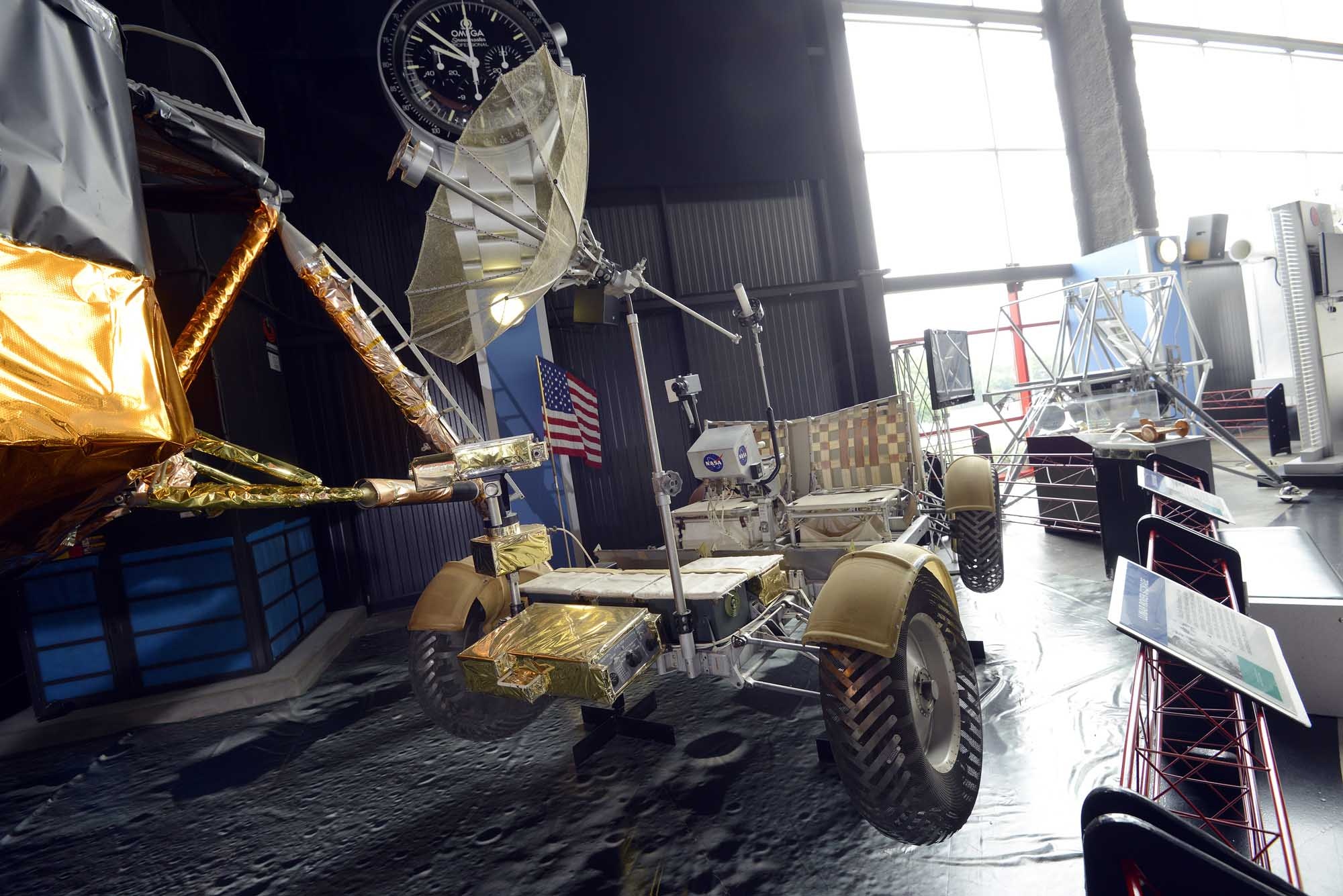 Moon vehicle, Space u0026 rocket center, Alabama tourism, Inside America magazine, 2000x1340 HD Desktop