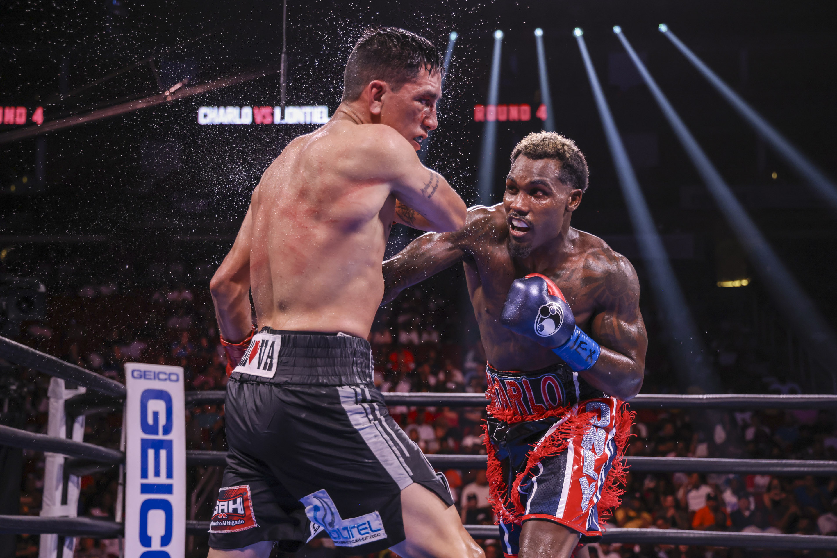 Jermall Charlo, Distance fight with Juan Macias Montiel, 2880x1920 HD Desktop