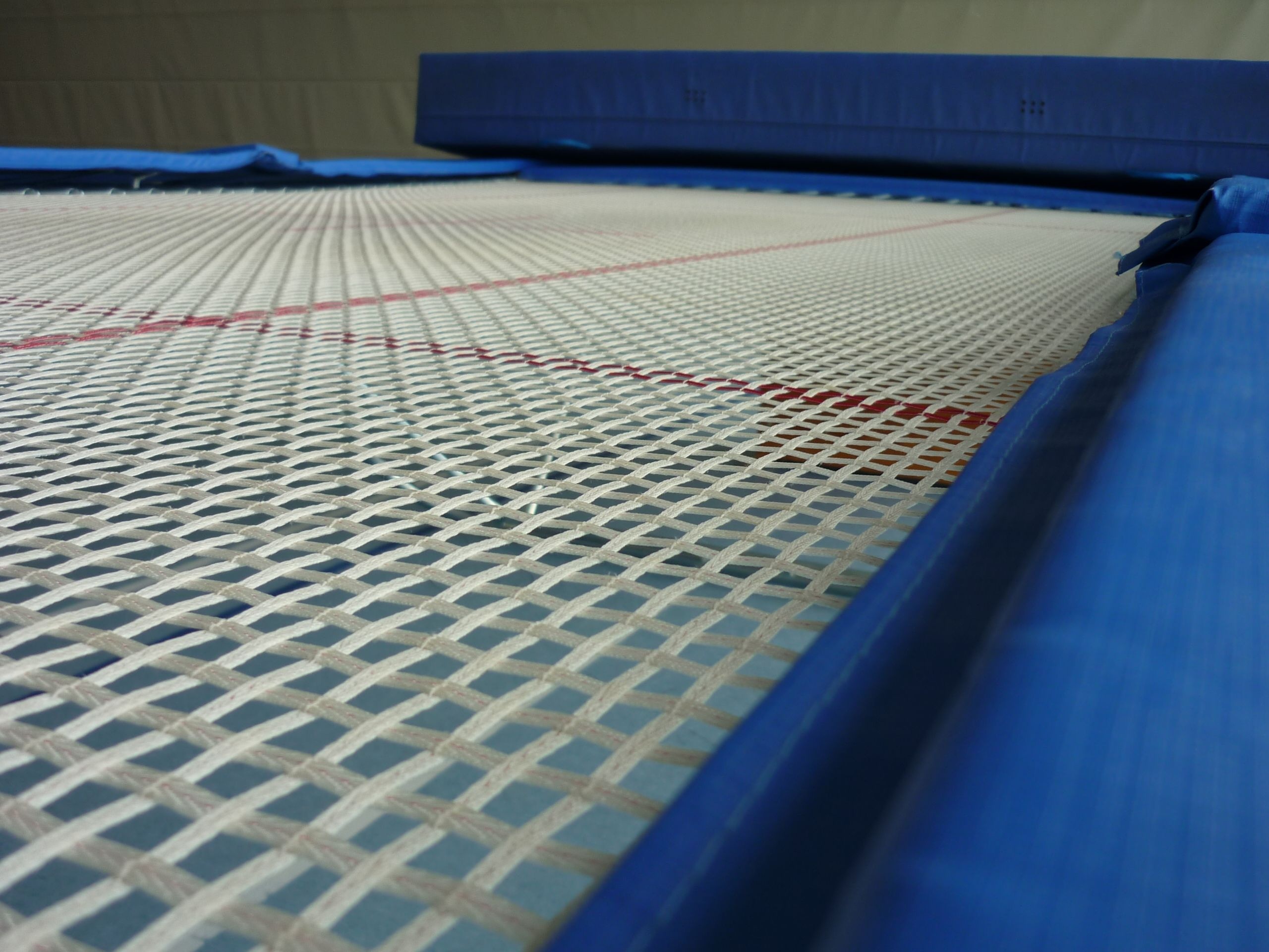 Trampoline, Trampoline gymnastics Wallpaper, 2560x1920 HD Desktop