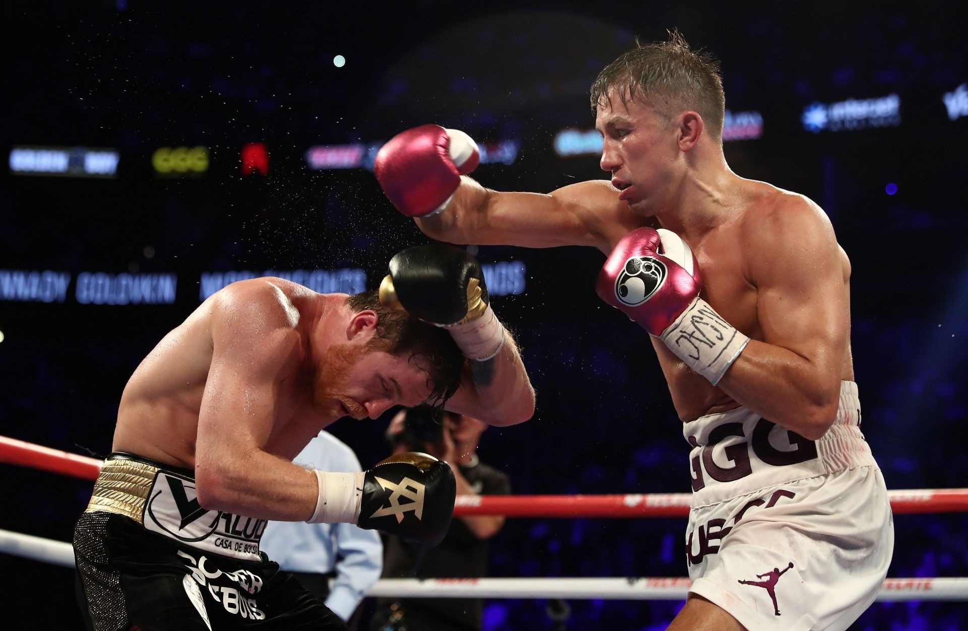 Gennady Golovkin, Canelo Alvarez, T-Mobile Arena, 1920x1260 HD Desktop