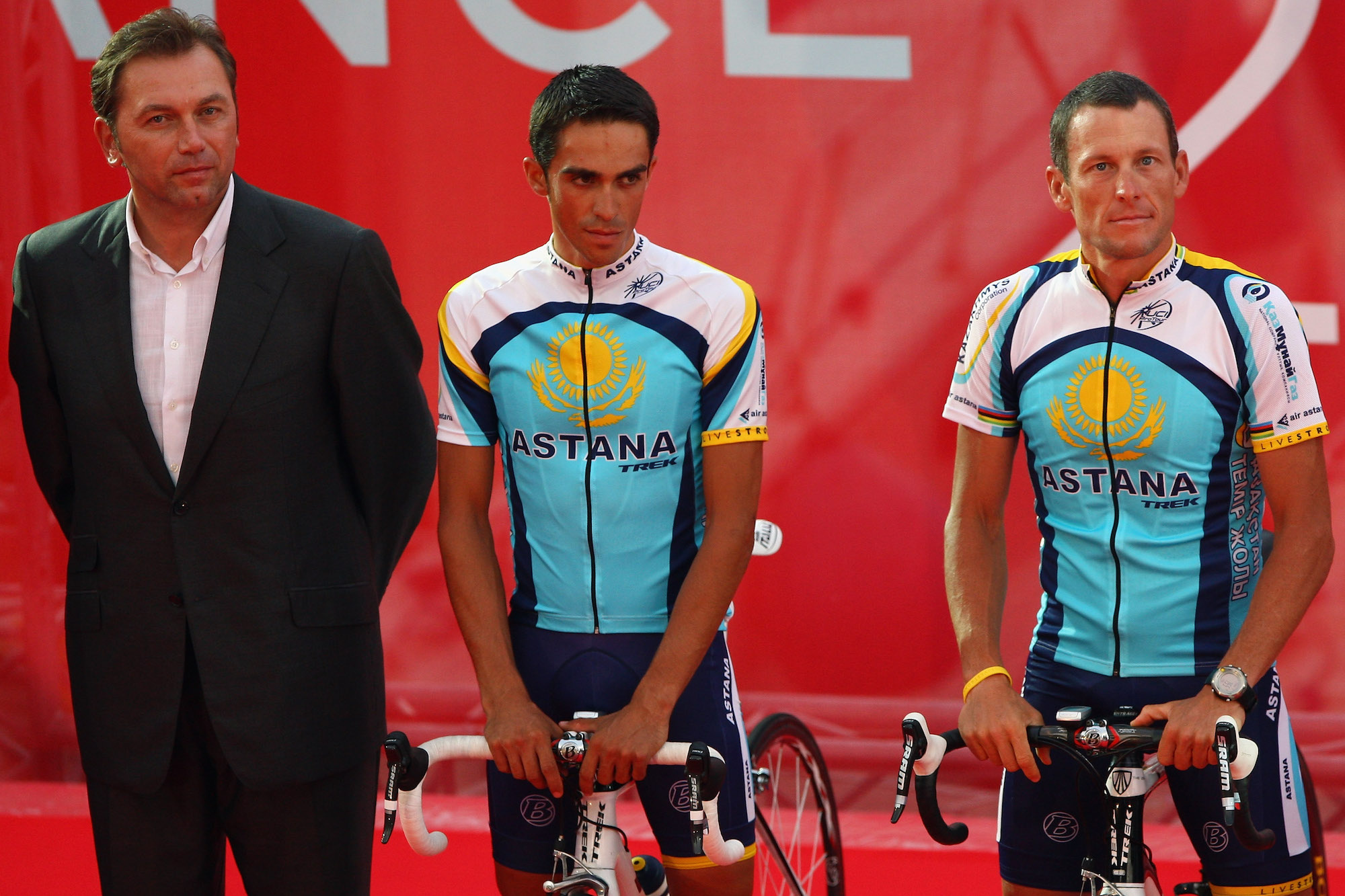 Alberto Contador and Johan Bruyneel, Lance Armstrong Wallpaper, 2000x1340 HD Desktop