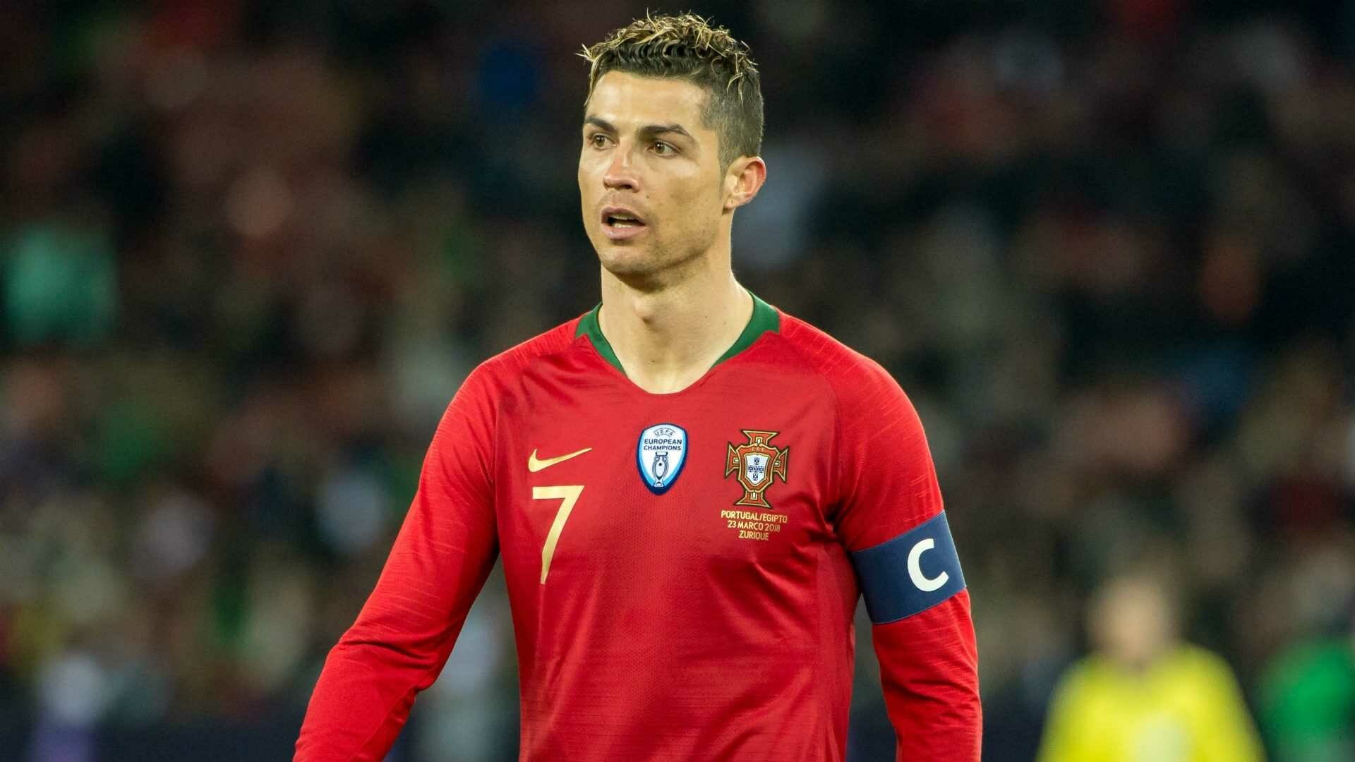 Cristiano Ronaldo, The living legend, Athletic prowess, Football superstar, 1920x1080 Full HD Desktop