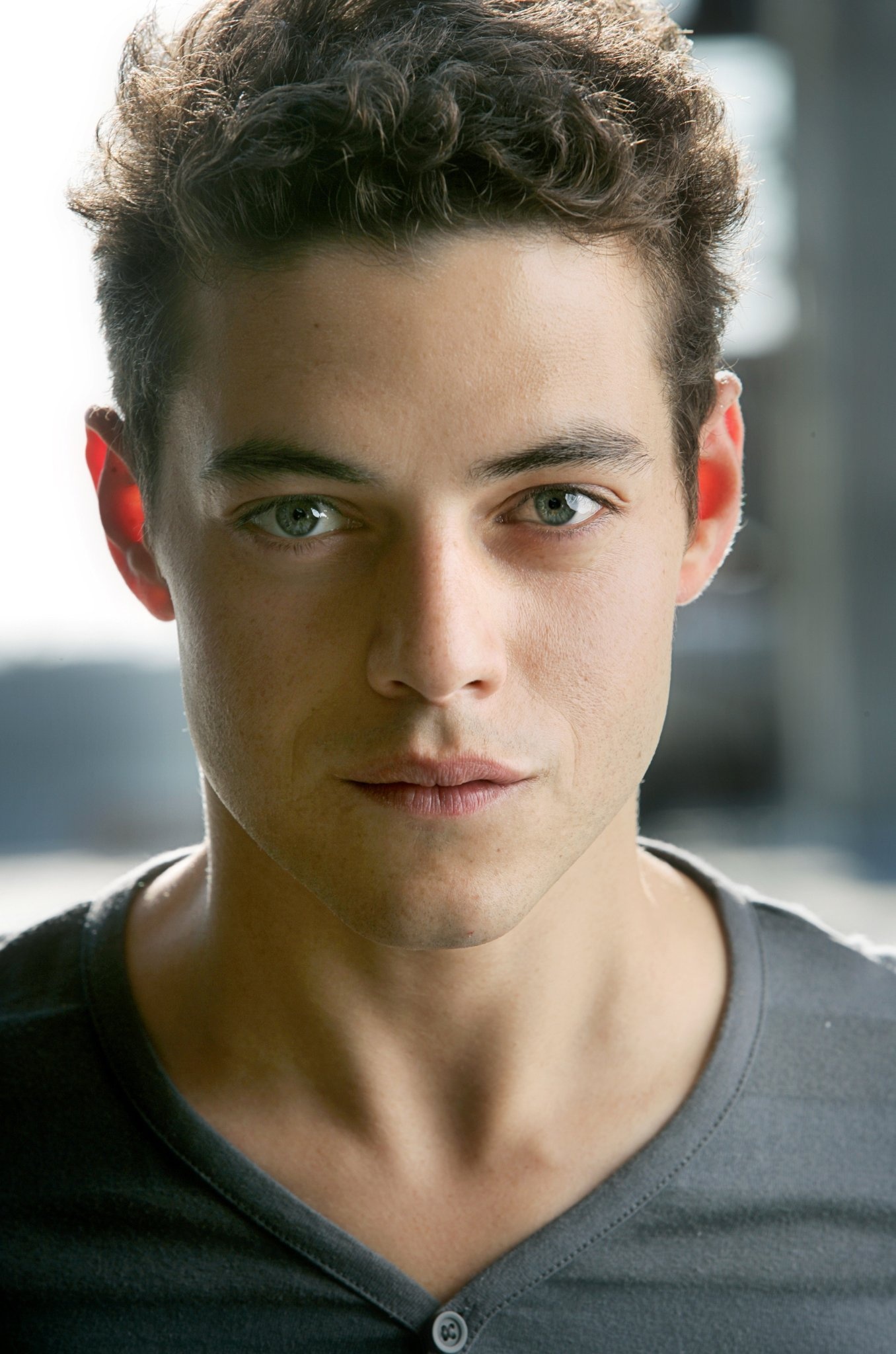 Rami Malek, HD wallpapers, 1360x2050 HD Phone