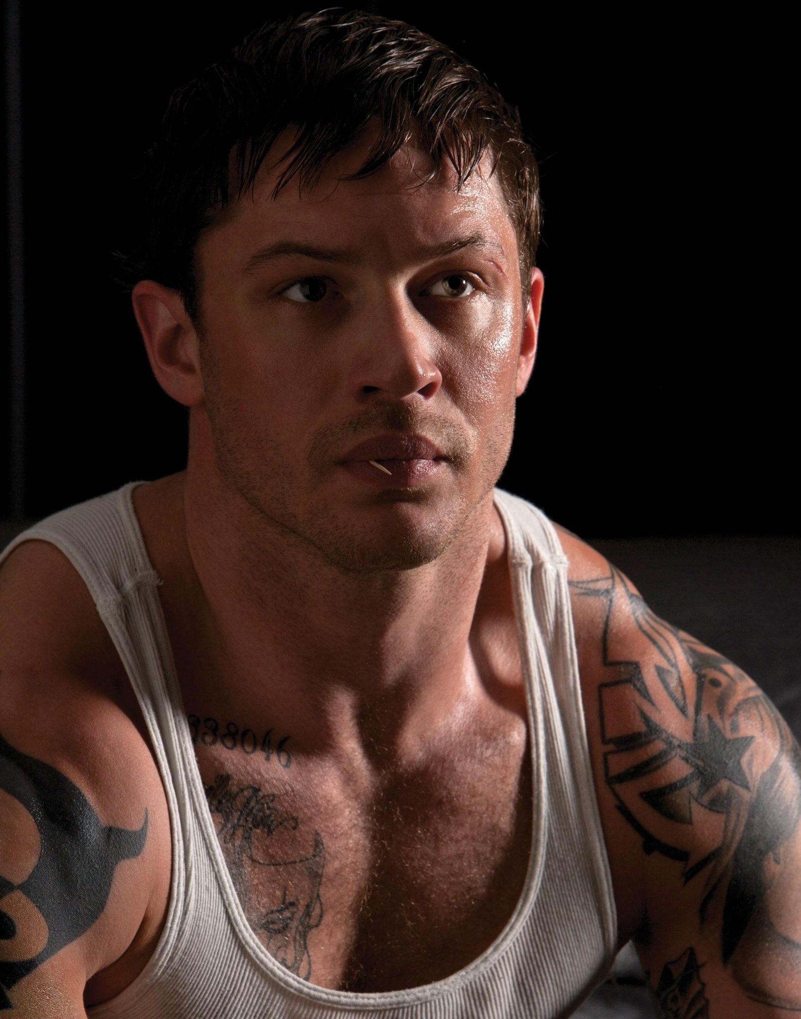 Tom Hardy, Warrior movie, Dynamic fight scenes, Intense emotional journey, 1620x2050 HD Phone