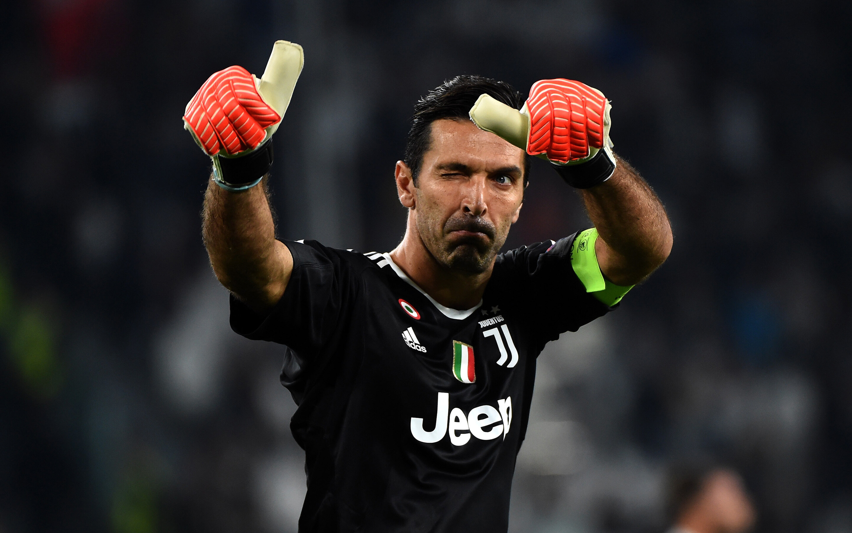 Juventus vs Olympiakos Piraeus 2017, Gianluigi Buffon Wallpaper, 2880x1800 HD Desktop