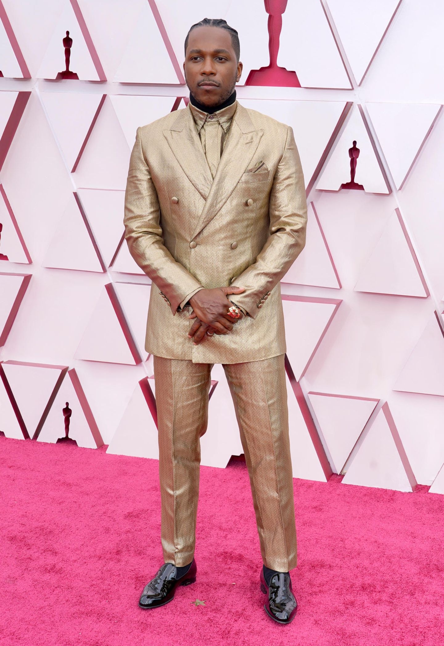 Leslie Odom Jr., Oscars 2021, Red carpet looks, Fashion highlights, 1440x2100 HD Phone