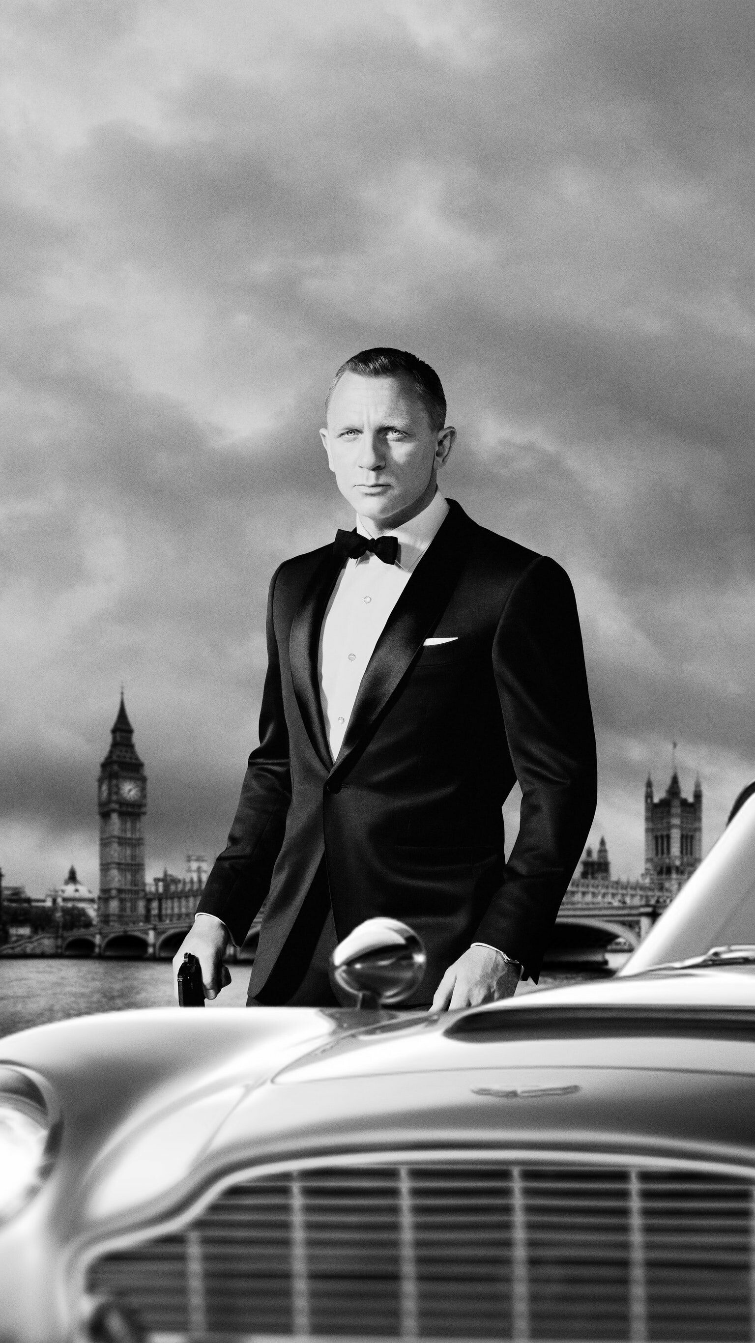 Skyfall 2012, Phone wallpaper, Daniel Craig, Iconic James Bond movies, 1540x2740 HD Phone