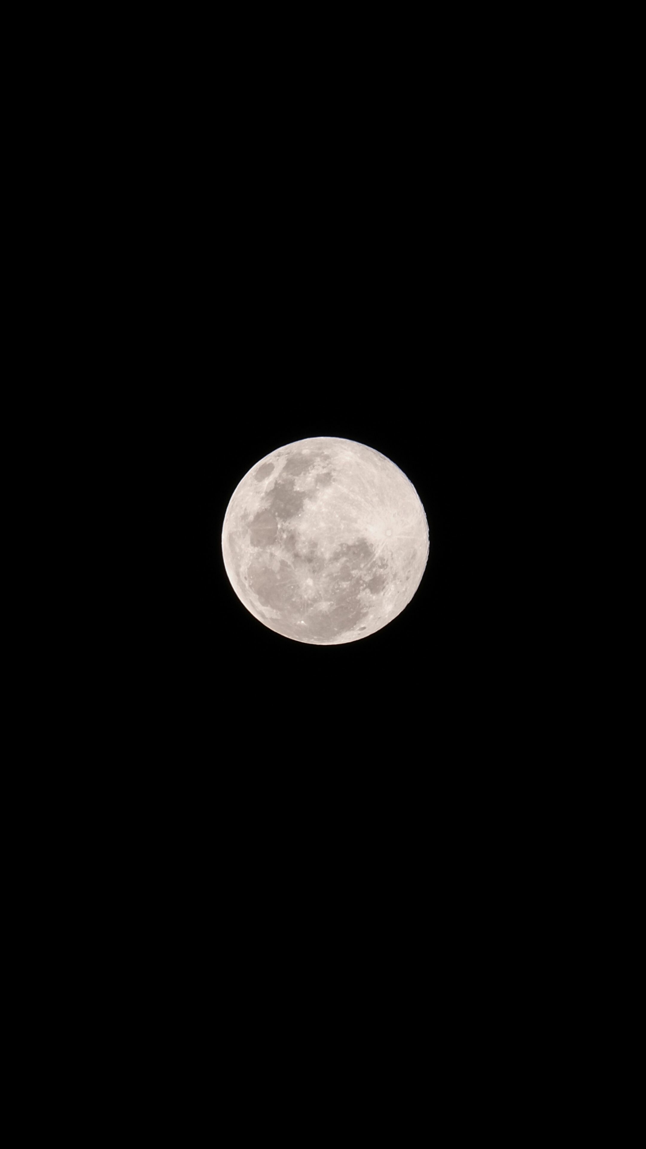 Full moon wallpaper 4K, iPhone wallpaper, 2160x3840 4K Phone