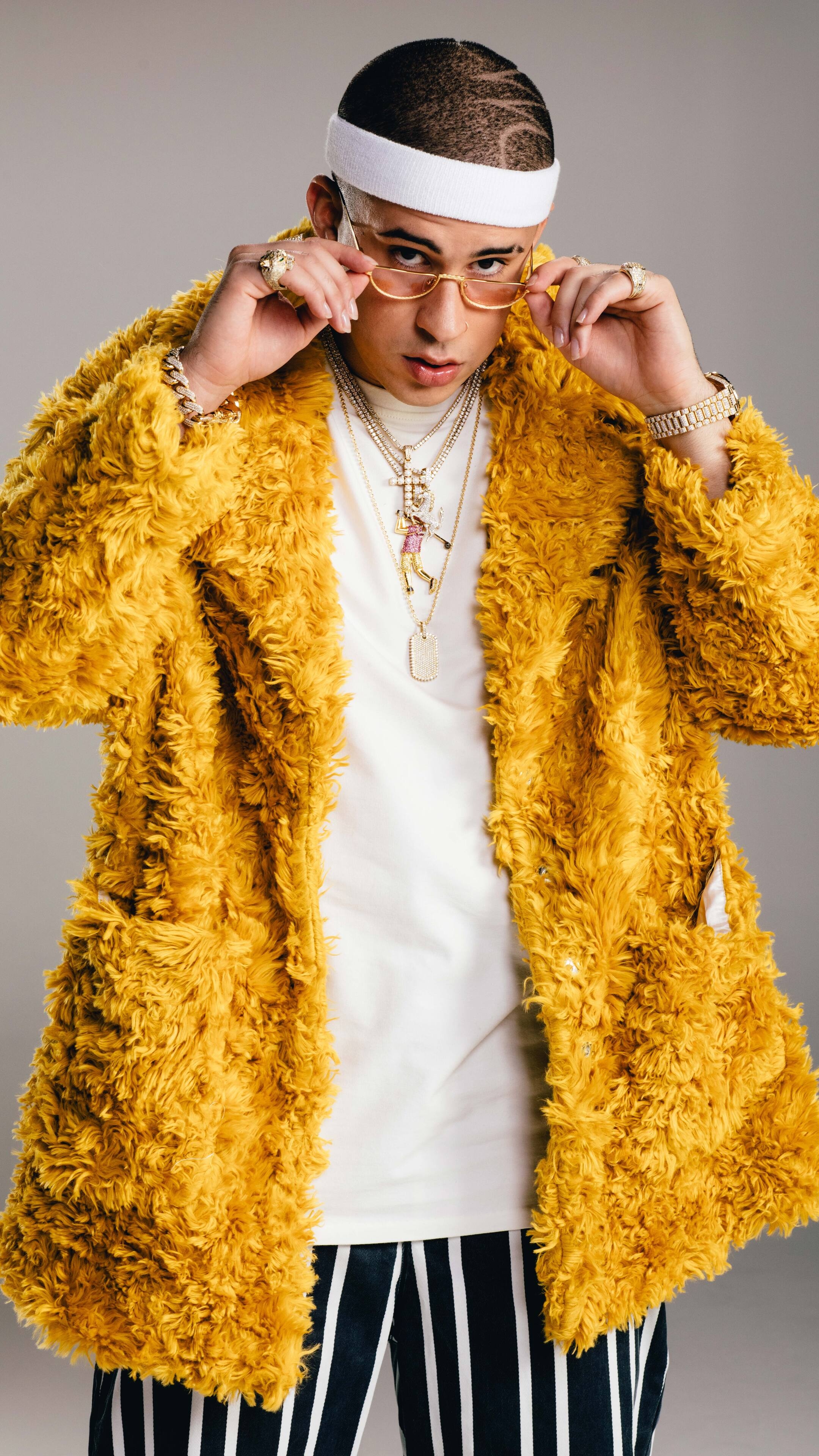 Bad Bunny, Sony Xperia X XZ Z5, Premium HD 4K wallpapers, 2160x3840 4K Phone