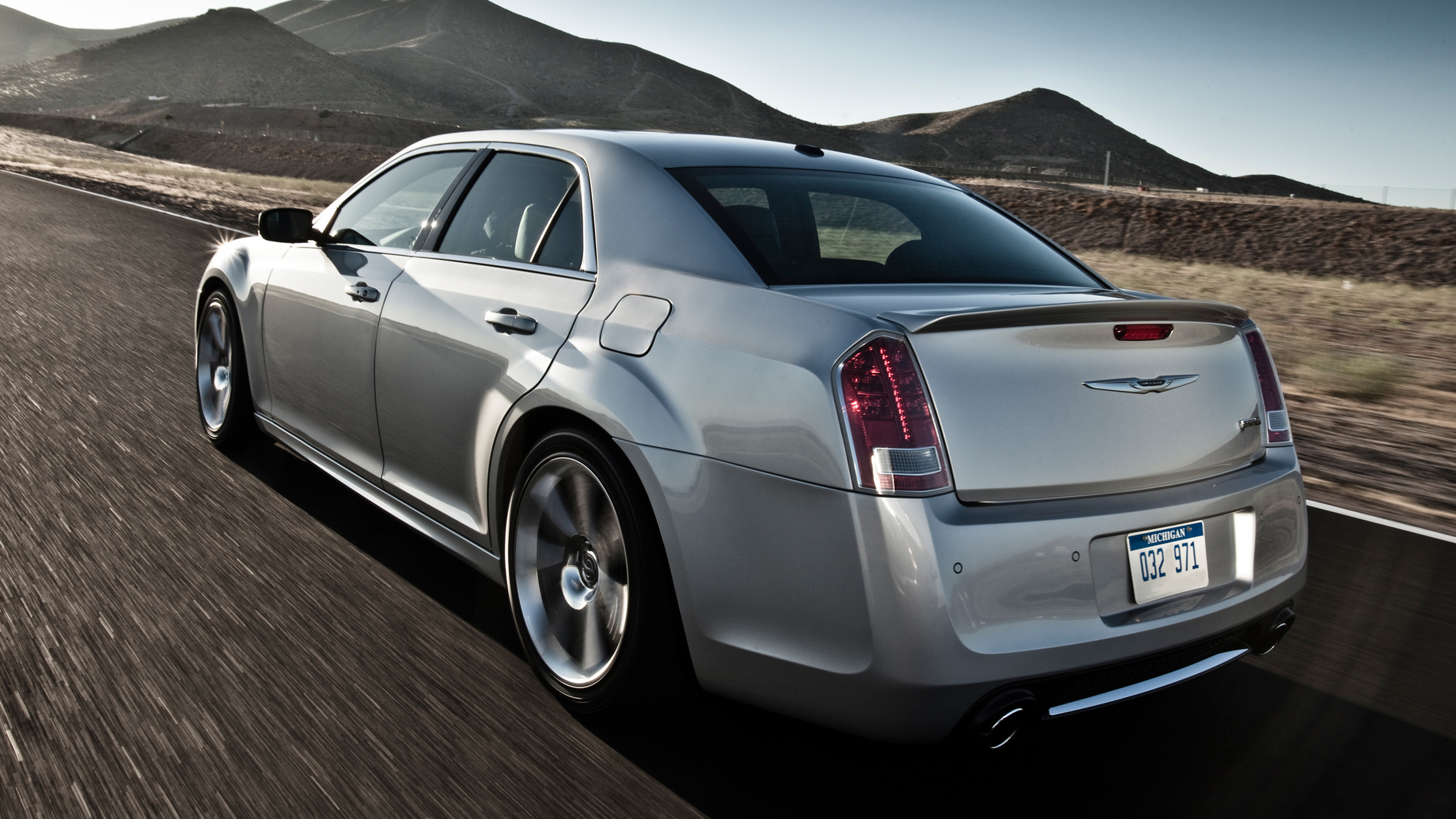 2013 Model, Chrysler 300 Wallpaper, 3840x2160 4K Desktop