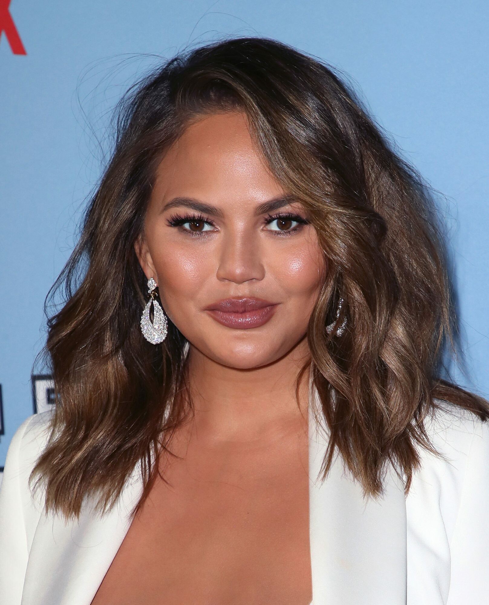 Chrissy Teigen, Celebs, Stylish haircut, Modern twist, 1620x2000 HD Phone