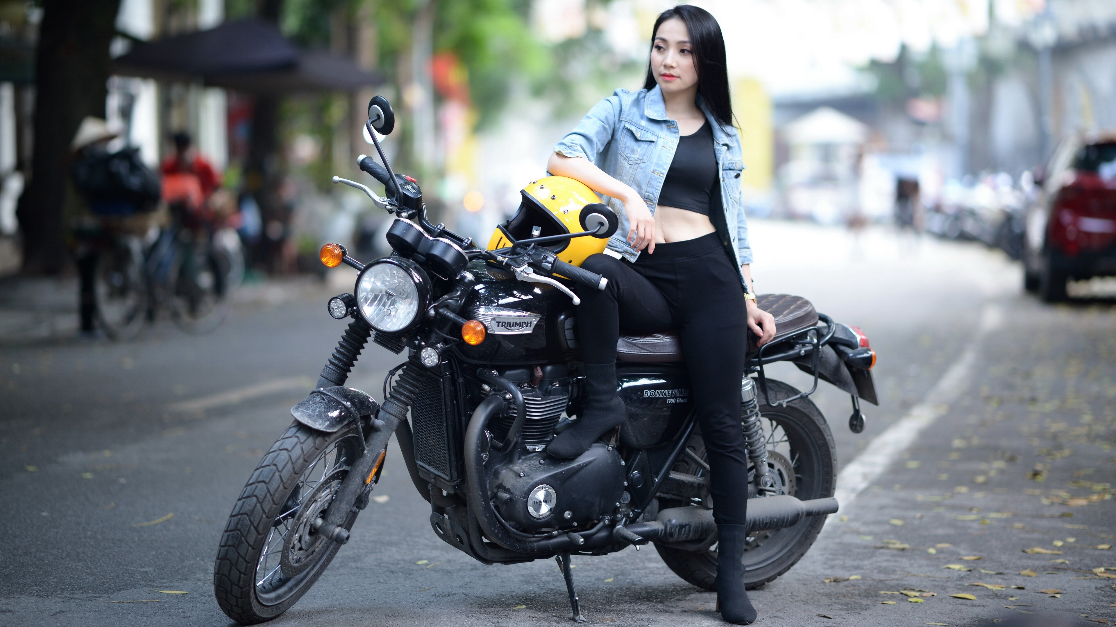 Triumph Bonneville T100, Girls and Motorcycles Wallpaper, 3840x2160 4K Desktop