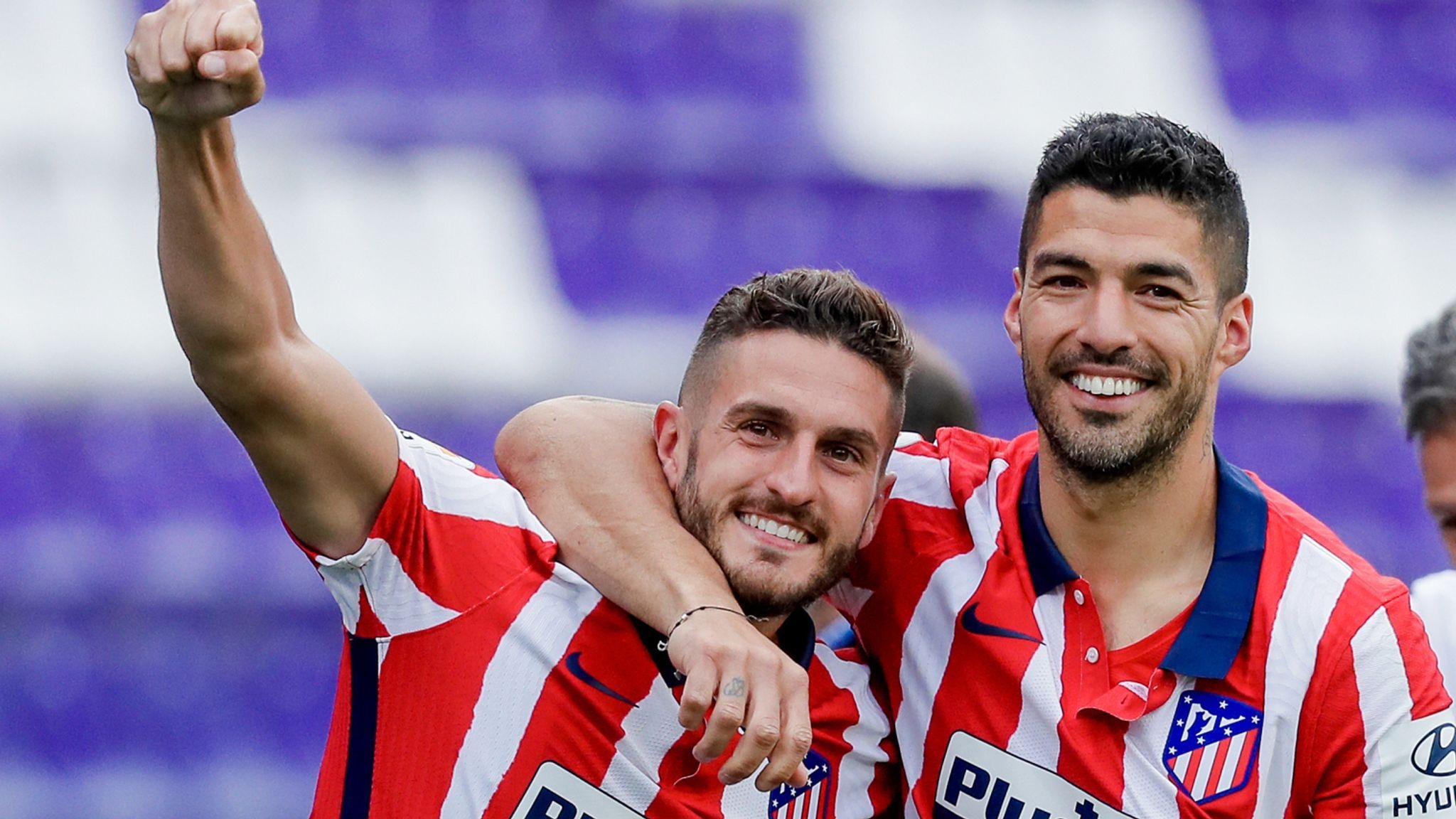 Koke and Luis Suarez, La Liga Wallpaper, 2050x1160 HD Desktop