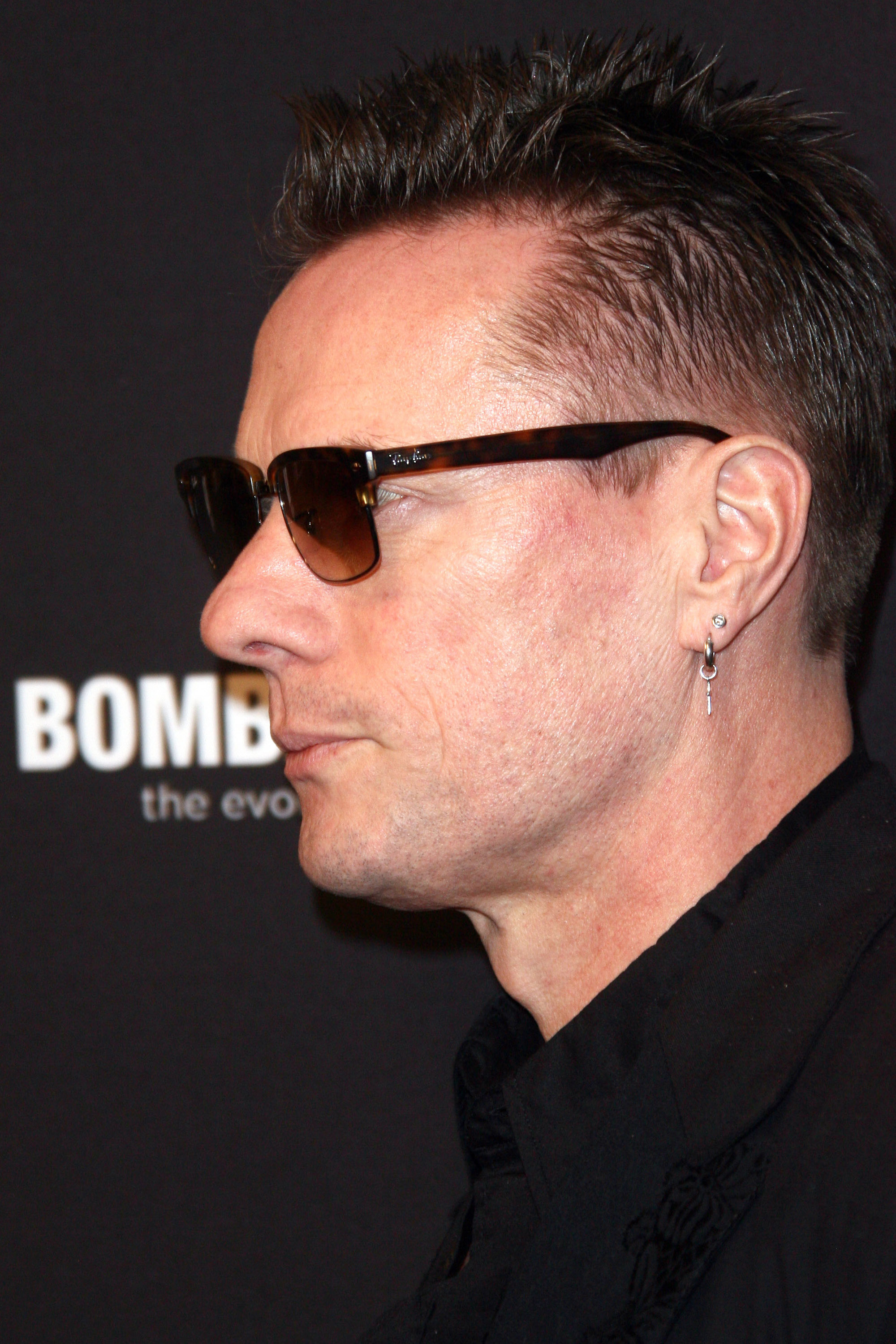 Larry Mullen Jr., Lawsuit settlement, Former accountants dispute, The Irish Sun, 2000x3000 HD Phone