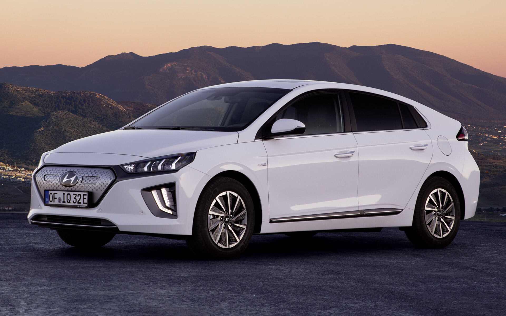 Ioniq Electric, Hyundai Wallpaper, 1920x1200 HD Desktop