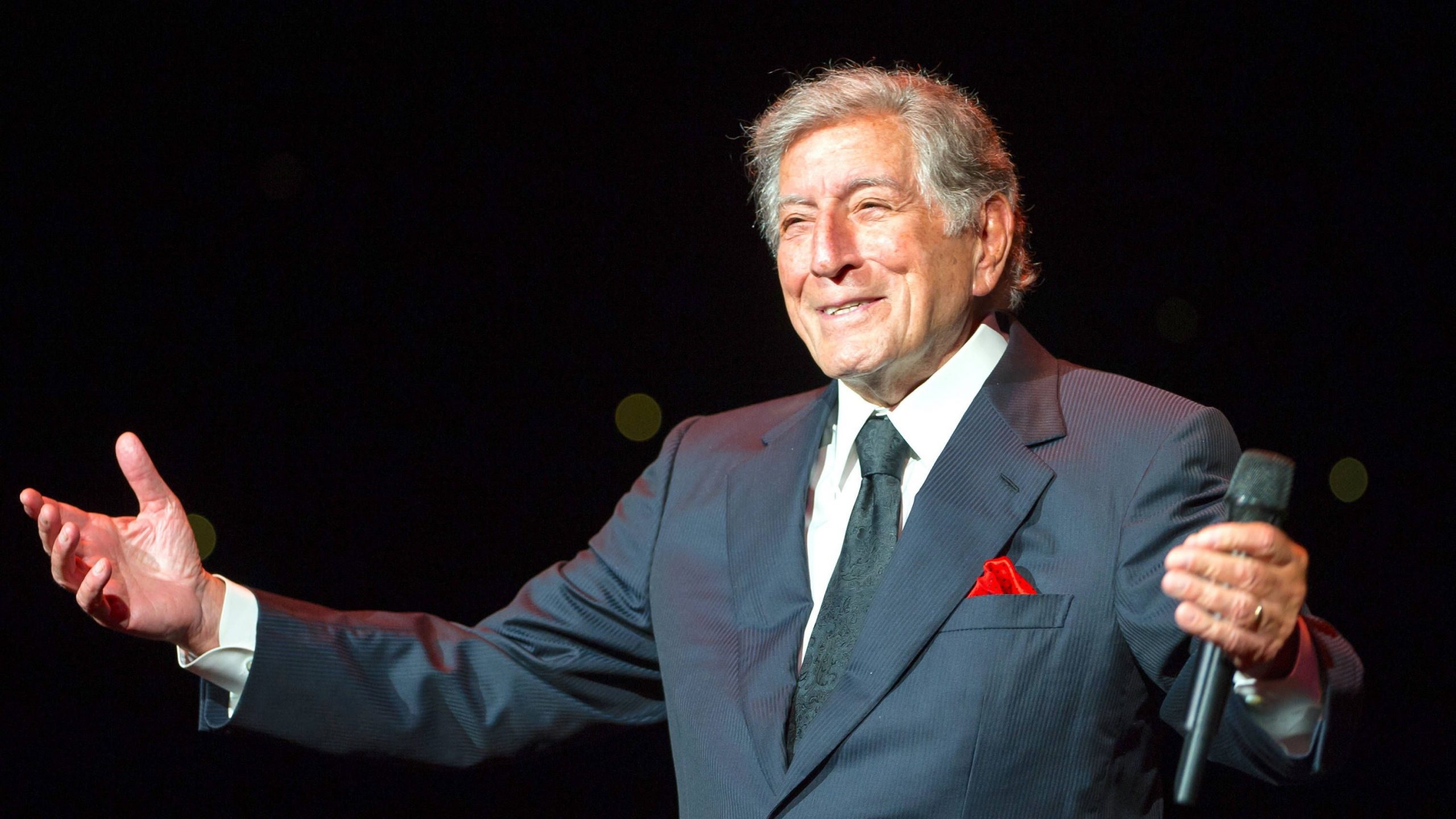 Radio City Music Hall, Tony Bennett Wallpaper, 2560x1440 HD Desktop