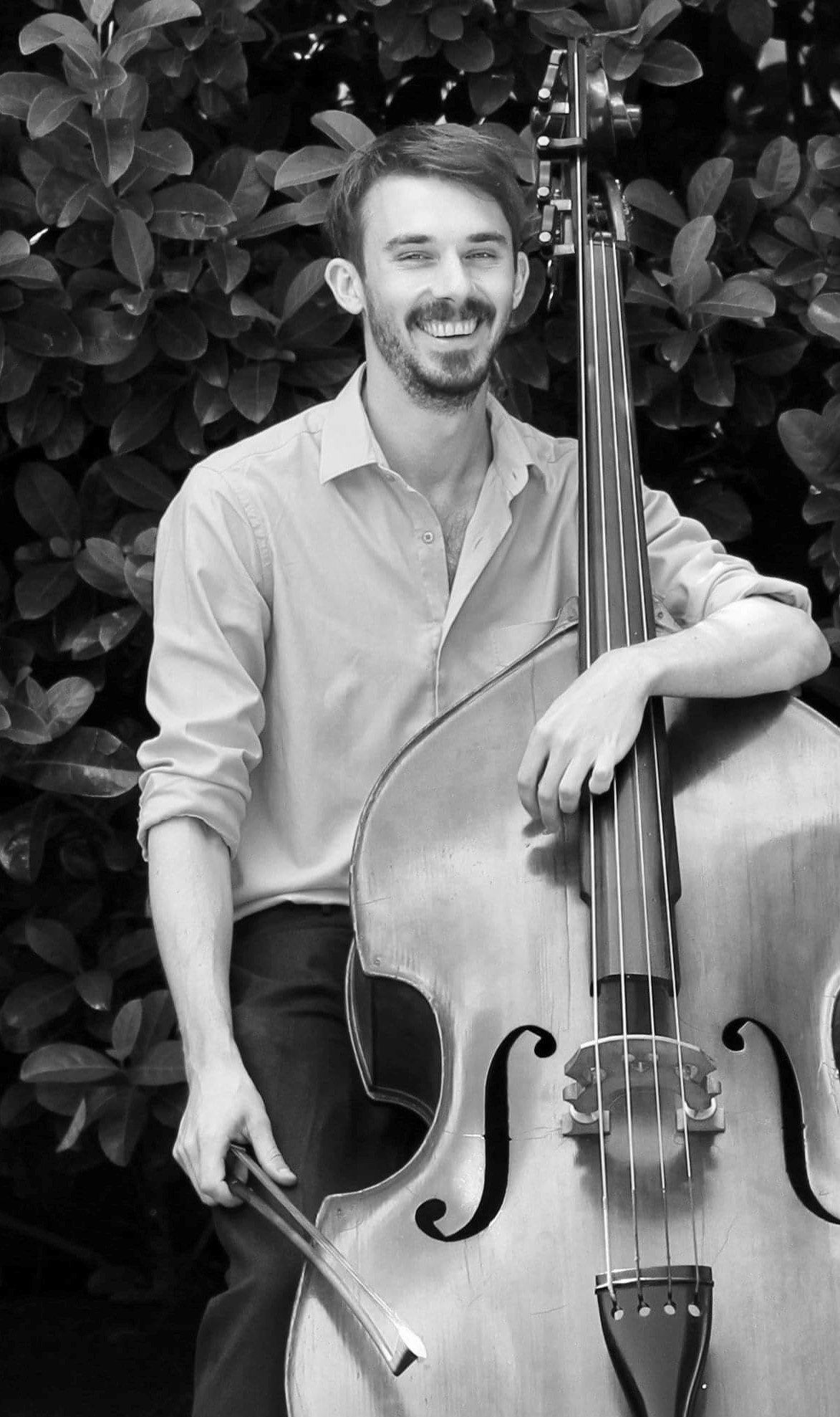 Oliver Simpson double bass, Electric bass teacher, Sydney music teachers, Melodic guidance, 1180x1980 HD Phone