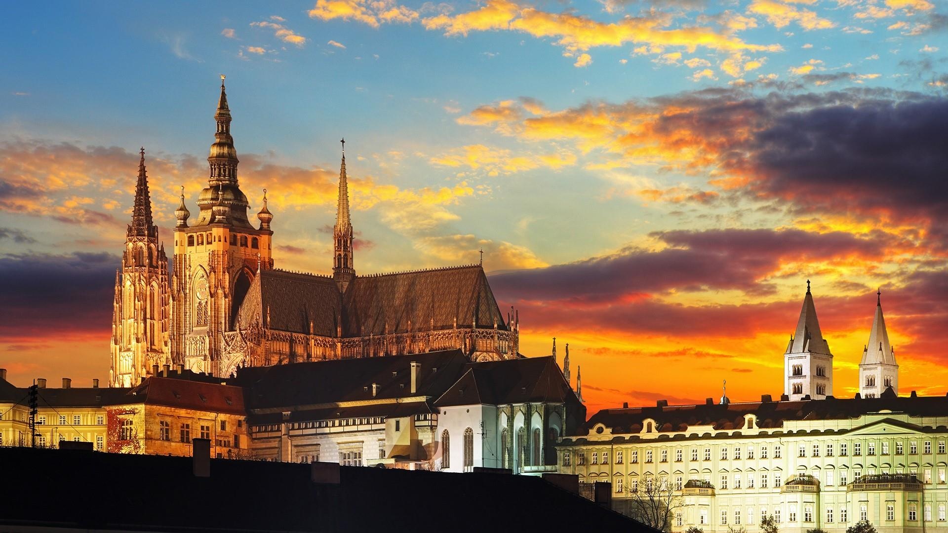 Castle in the clouds, Royal heritage, Stunning vistas, Prague's majestic fortress, 1920x1080 Full HD Desktop