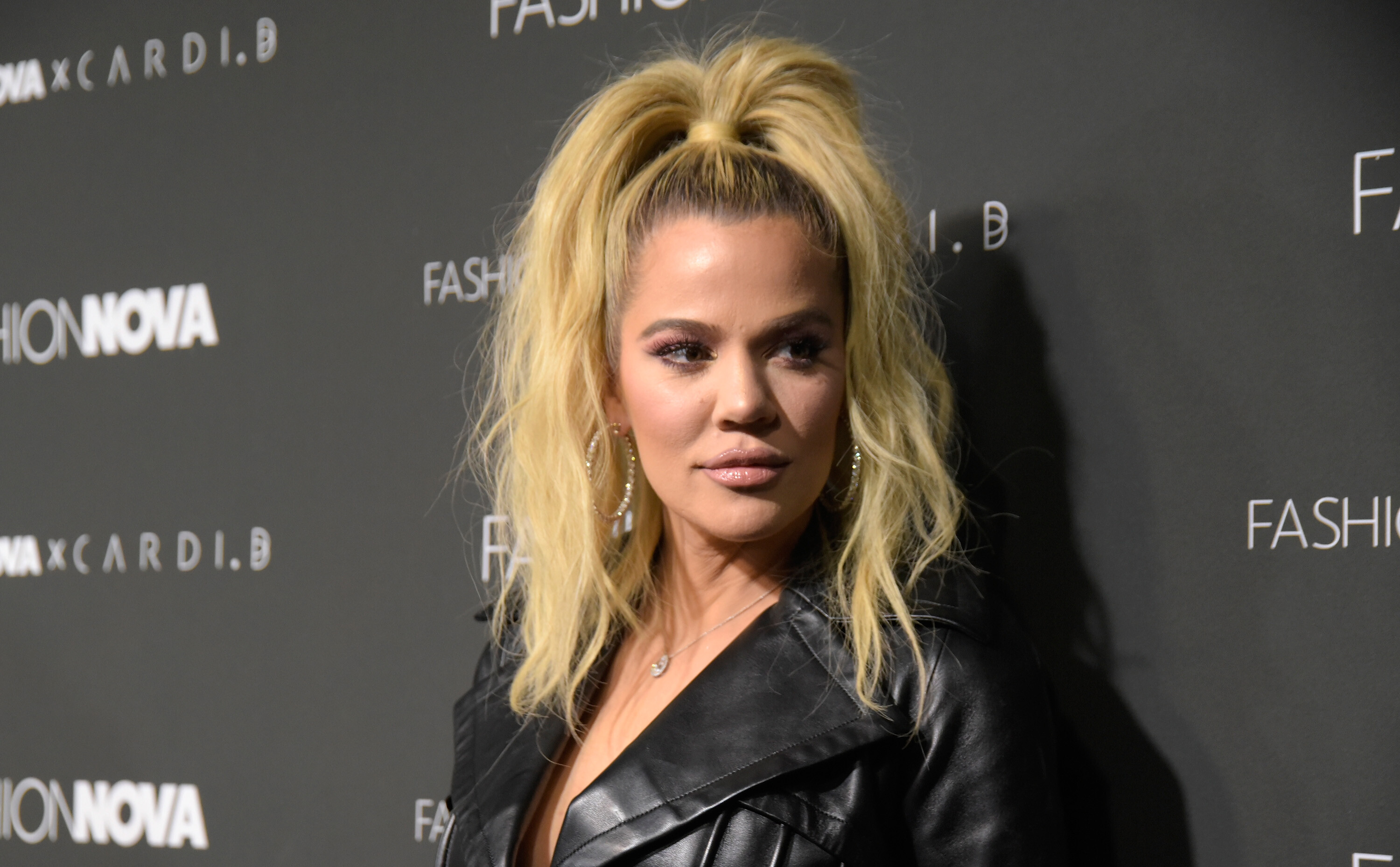 Khloe Kardashian, Leaked photo response, Fan confusion, Prompts sadness, 3000x1860 HD Desktop