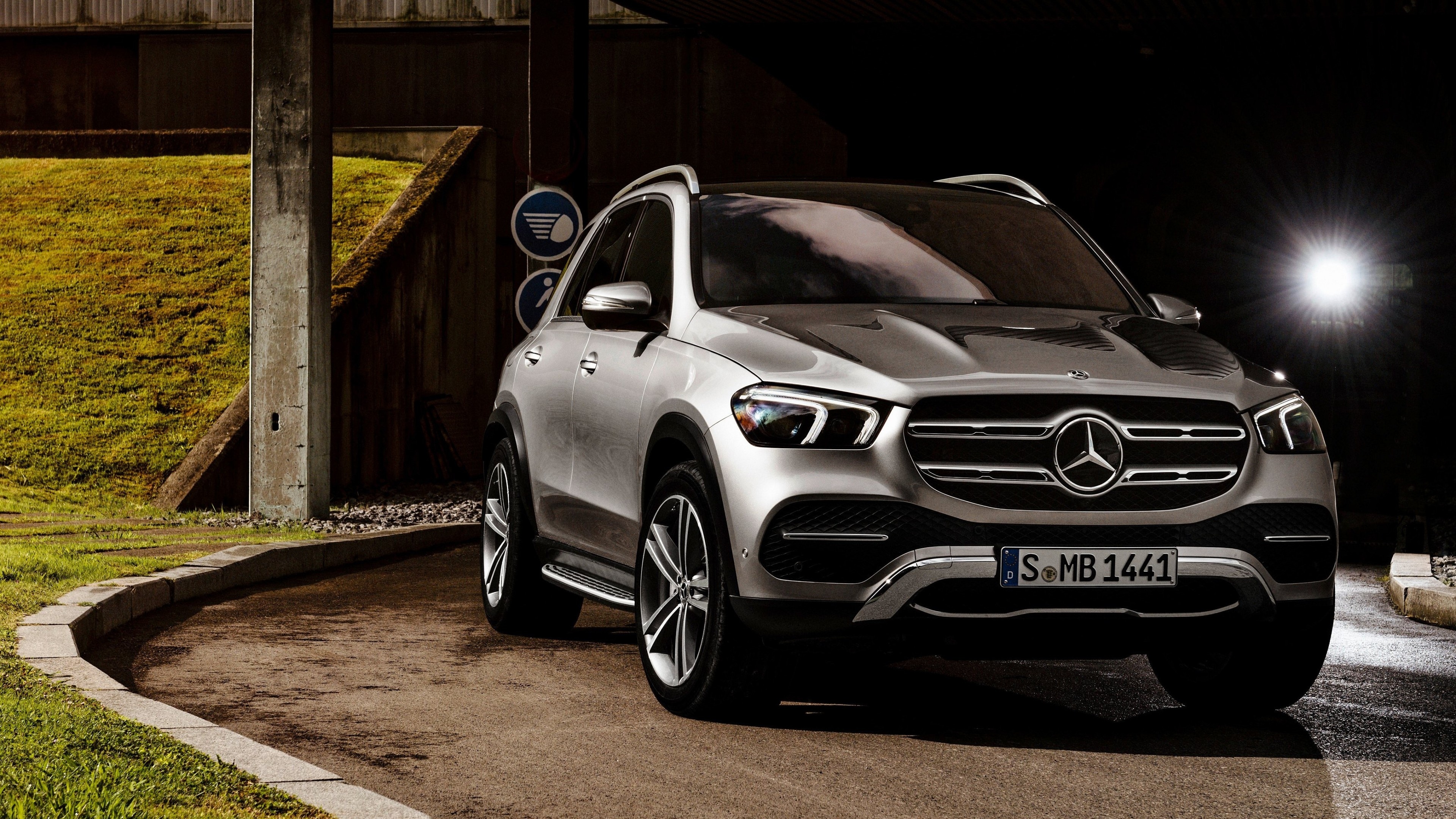 Mercedes-Benz GLE, SUV perfection, 4K quality, Unmatched style, 3840x2160 4K Desktop