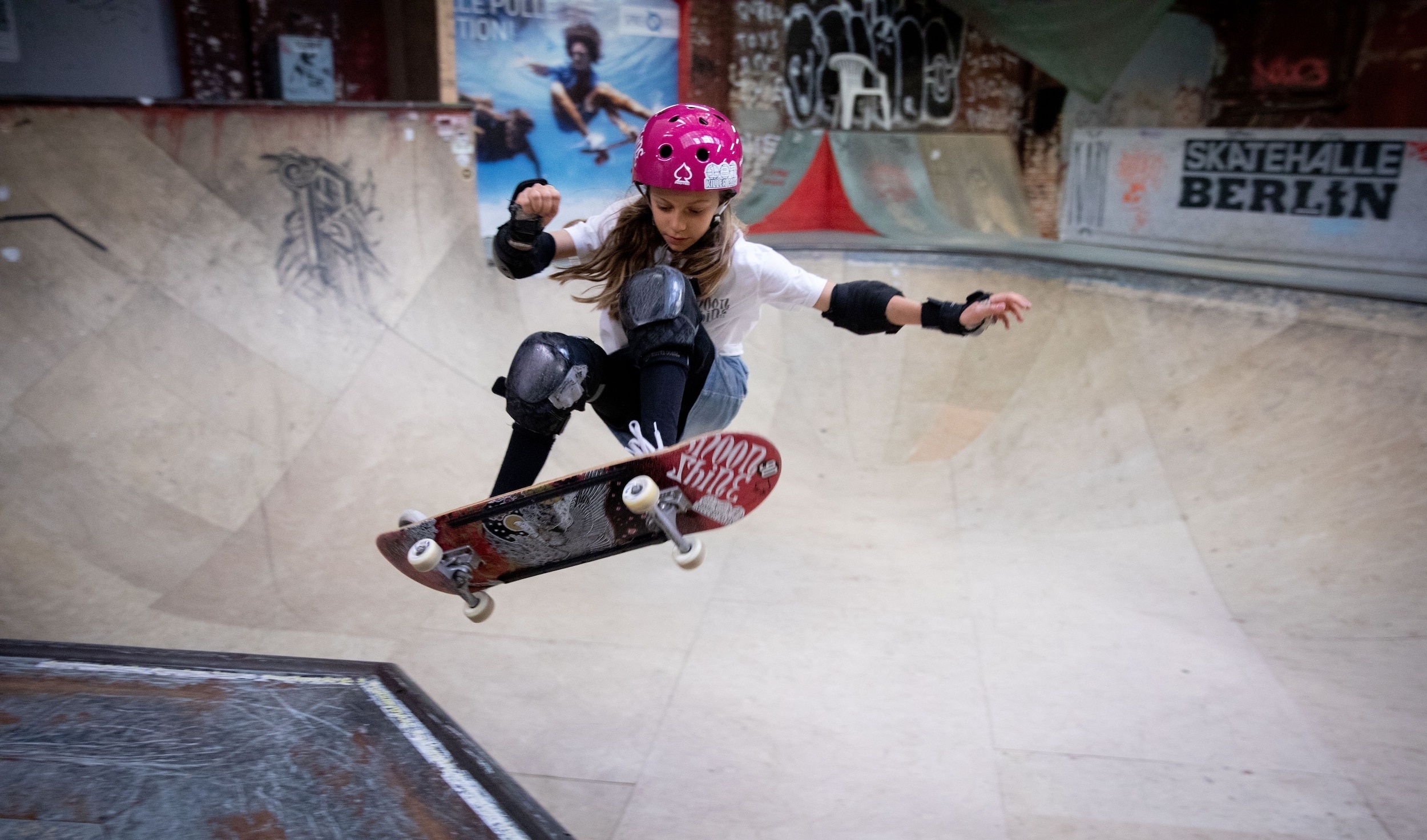 Lilly Stoephasius, Skateboarding Wallpaper, 2500x1480 HD Desktop