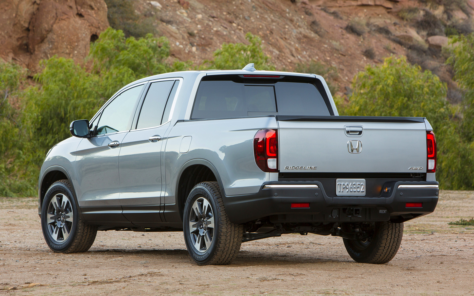 Honda Ridgeline, Versatile pick-up, Stylish design, Powerful performance, 1920x1200 HD Desktop