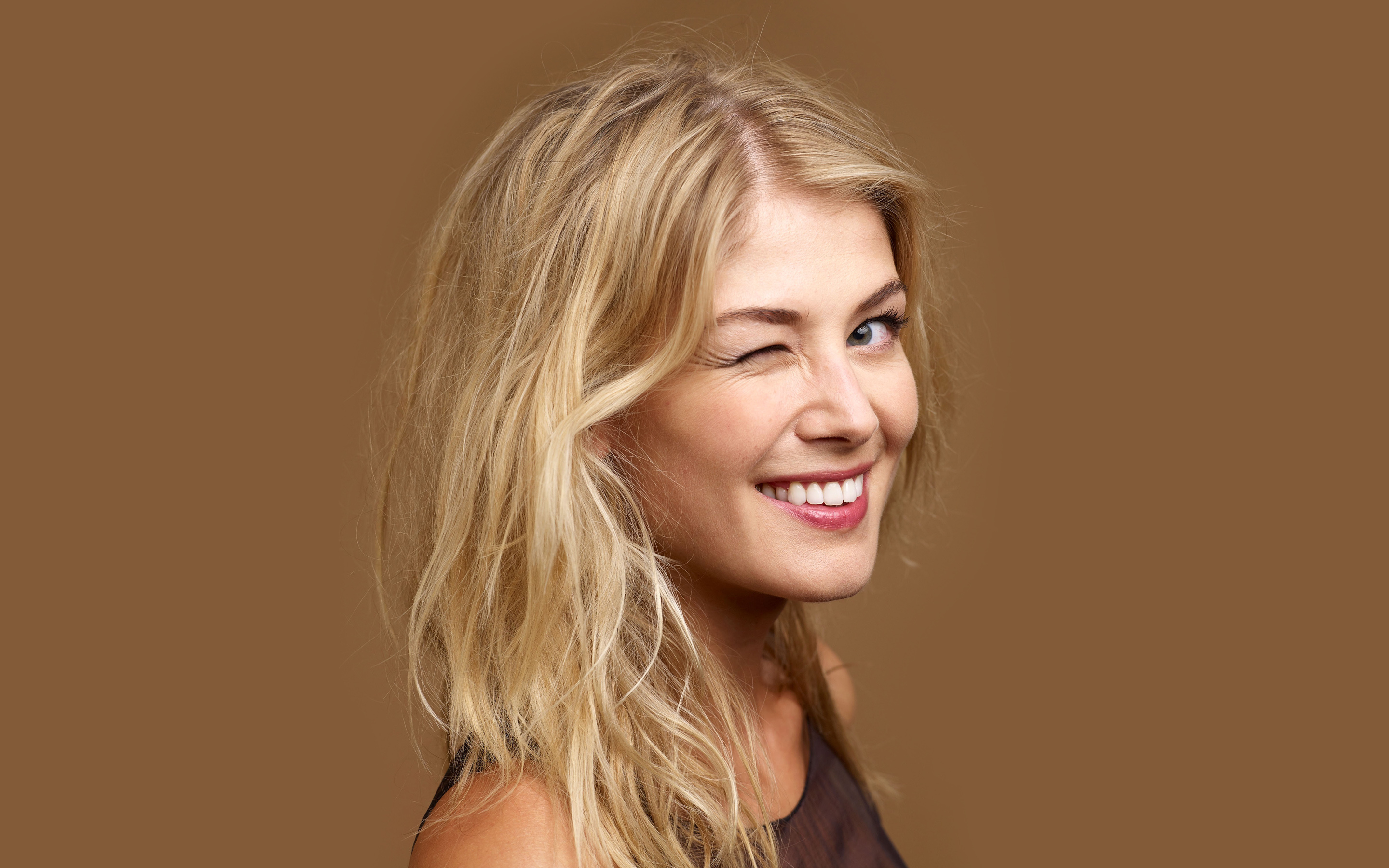 Rosamund Pike, Movies, HD wallpaper, Background image, 2880x1800 HD Desktop