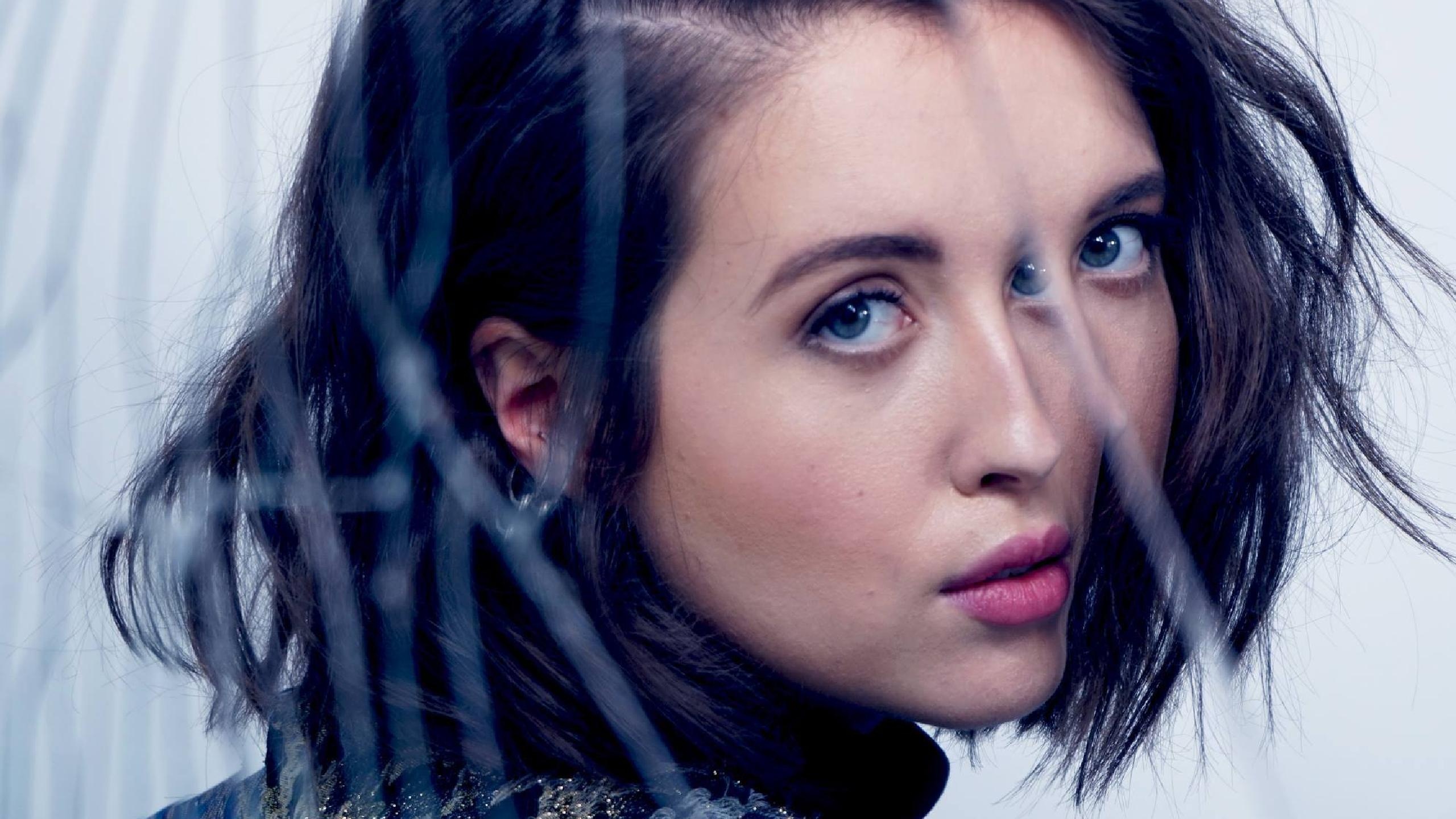 Alice Merton, Live concert experience, Upcoming tour information, Music artist, 2560x1440 HD Desktop