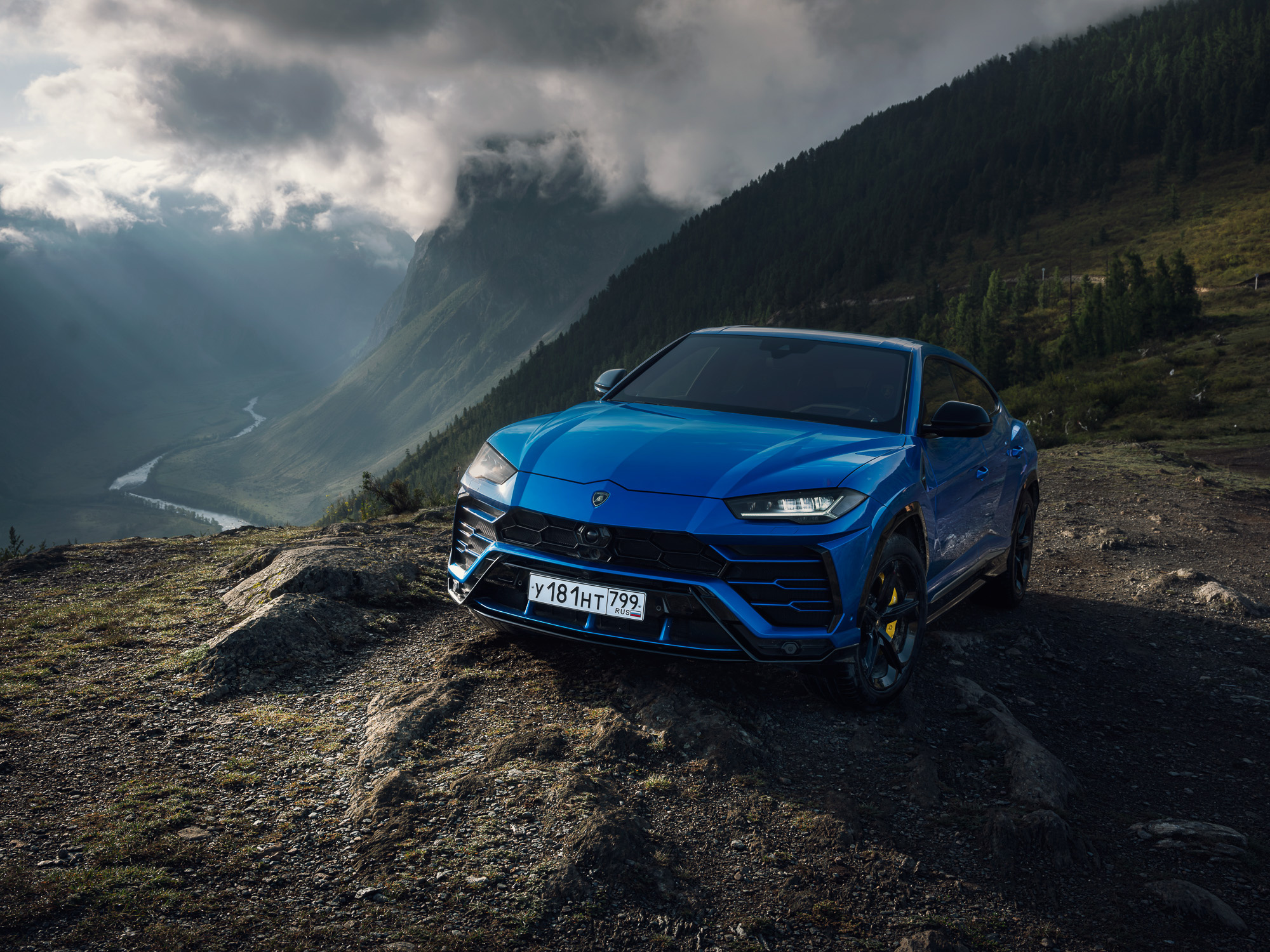 Lamborghini Urus, Blue SUV, Top-quality backgrounds, 2000x1500 HD Desktop